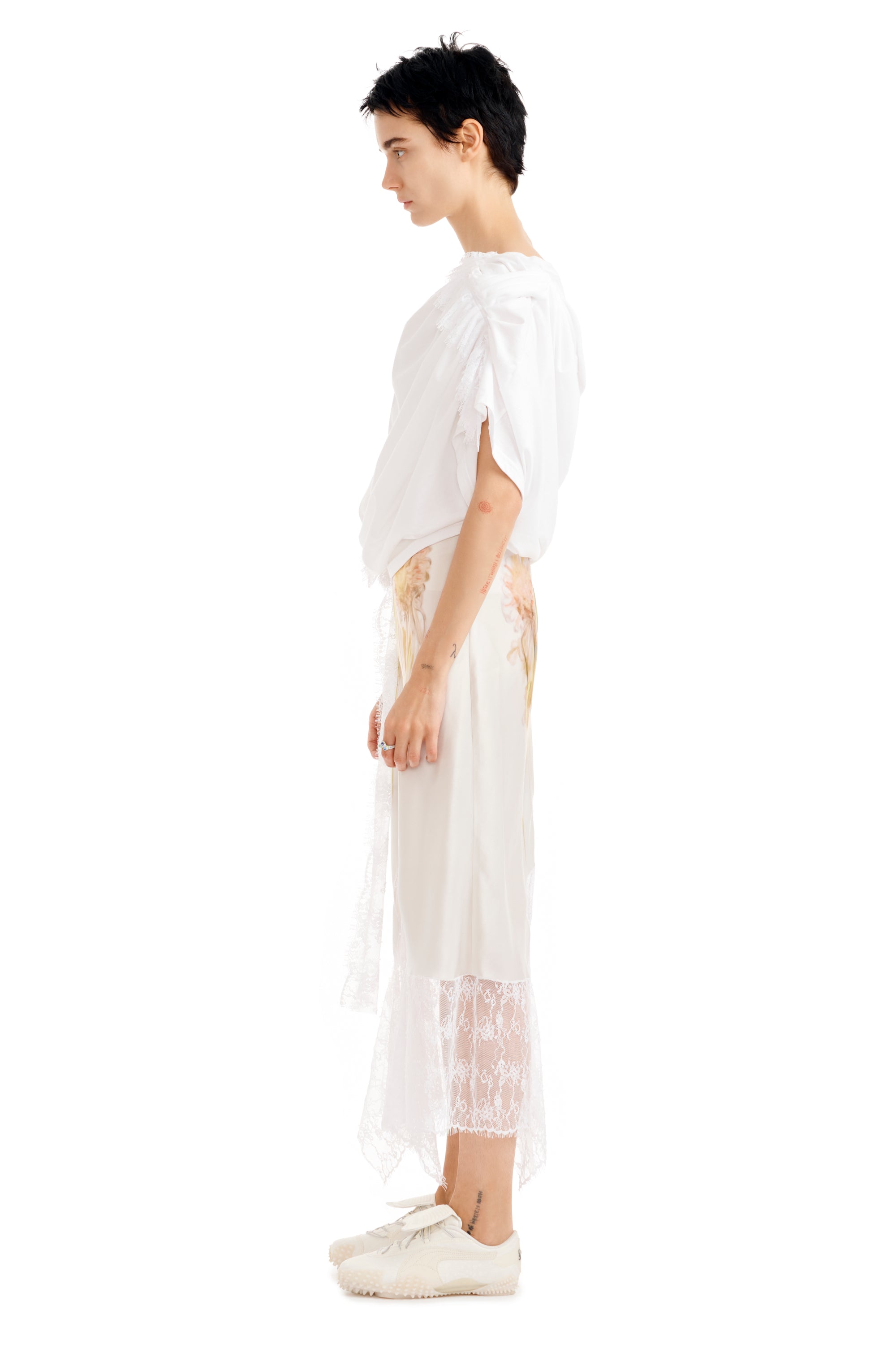 WHITE LACE EVA TEE