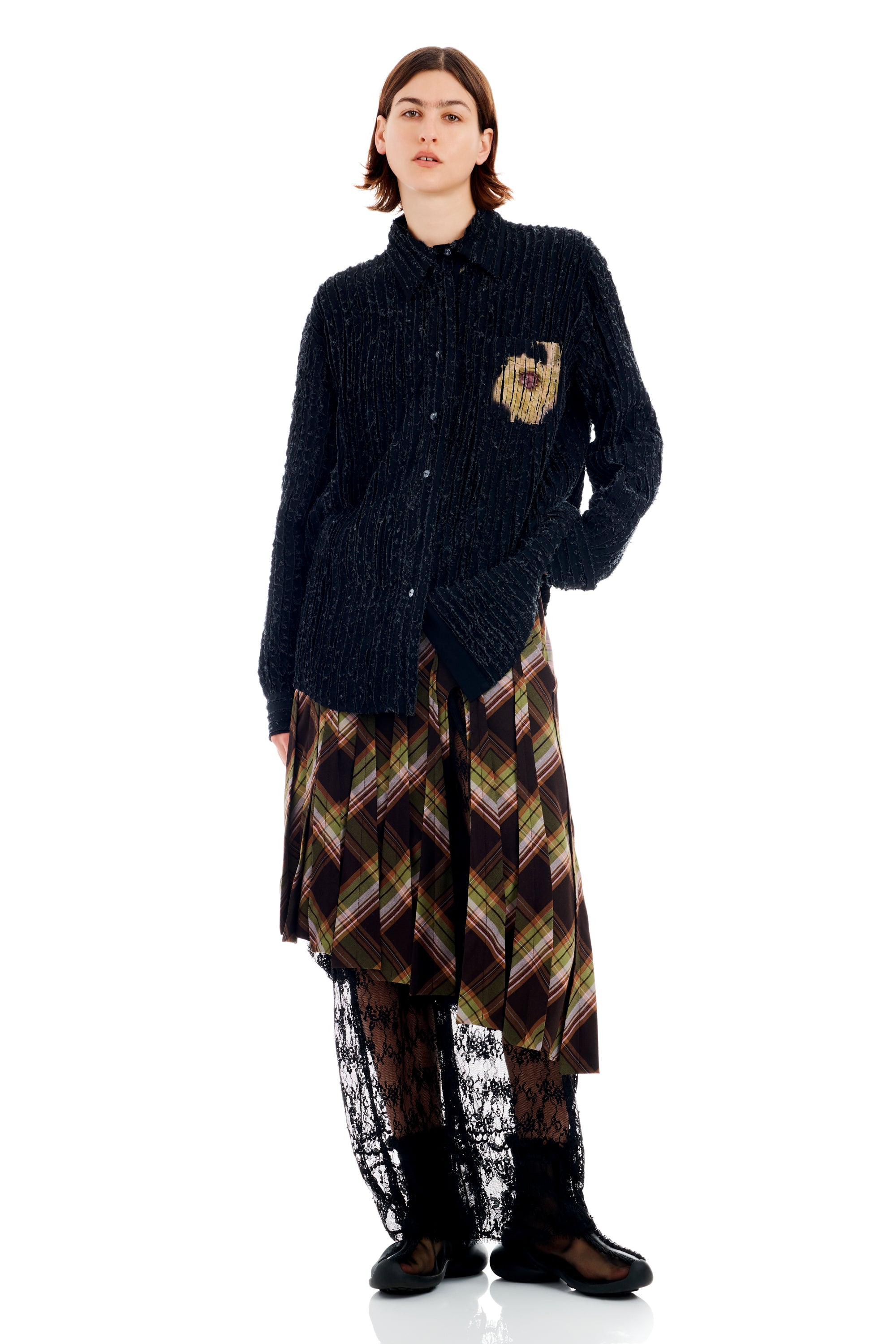 BLACK FLOWER DRIP CONVENTION BUTTON UP