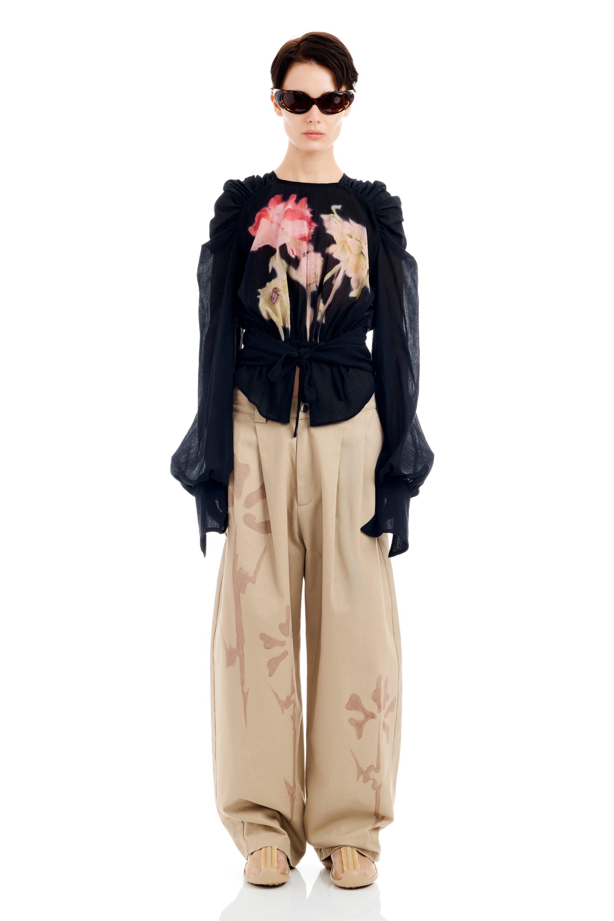 BLACK FLOWER DRIP IRIS TOP