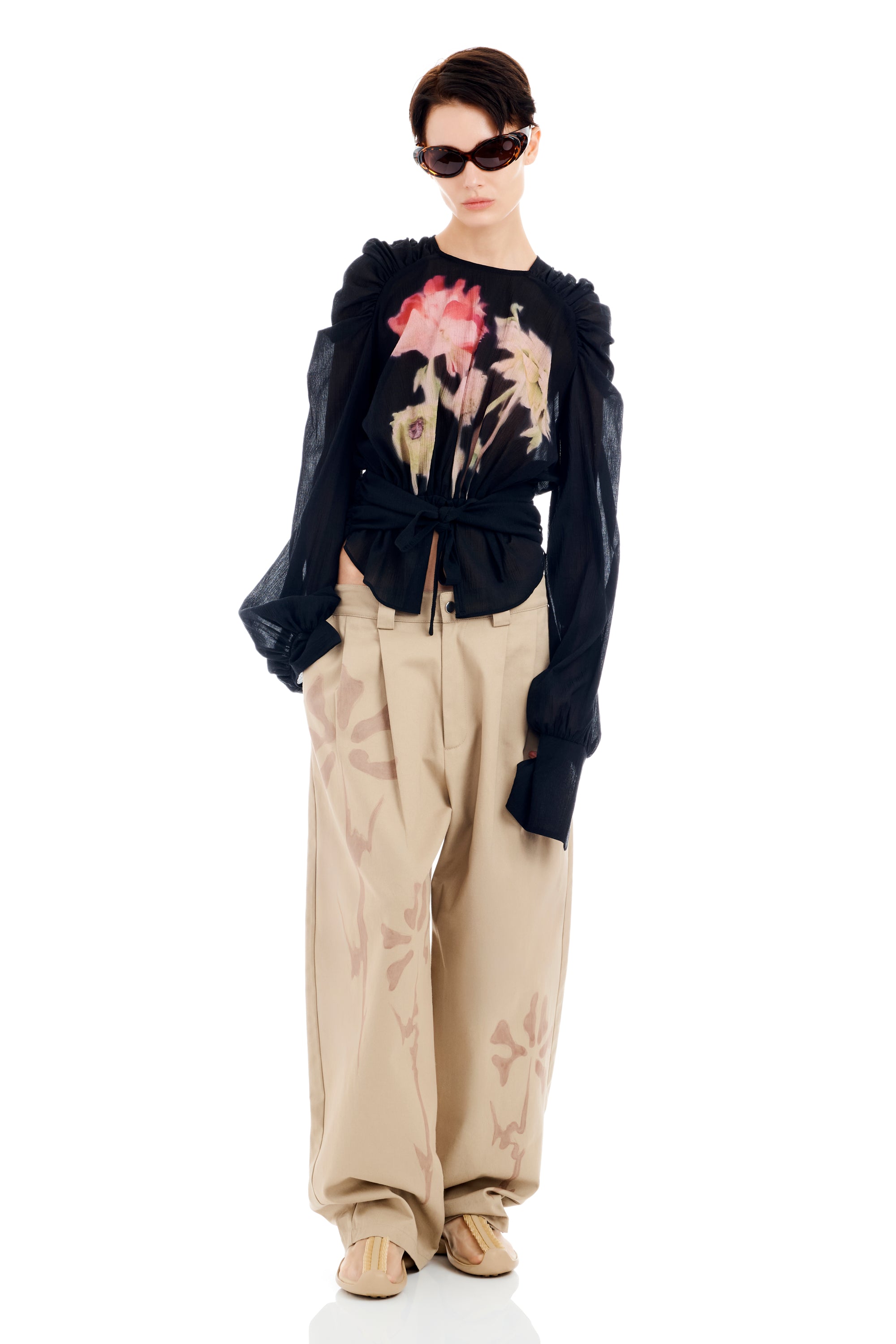 BLACK FLOWER DRIP IRIS TOP