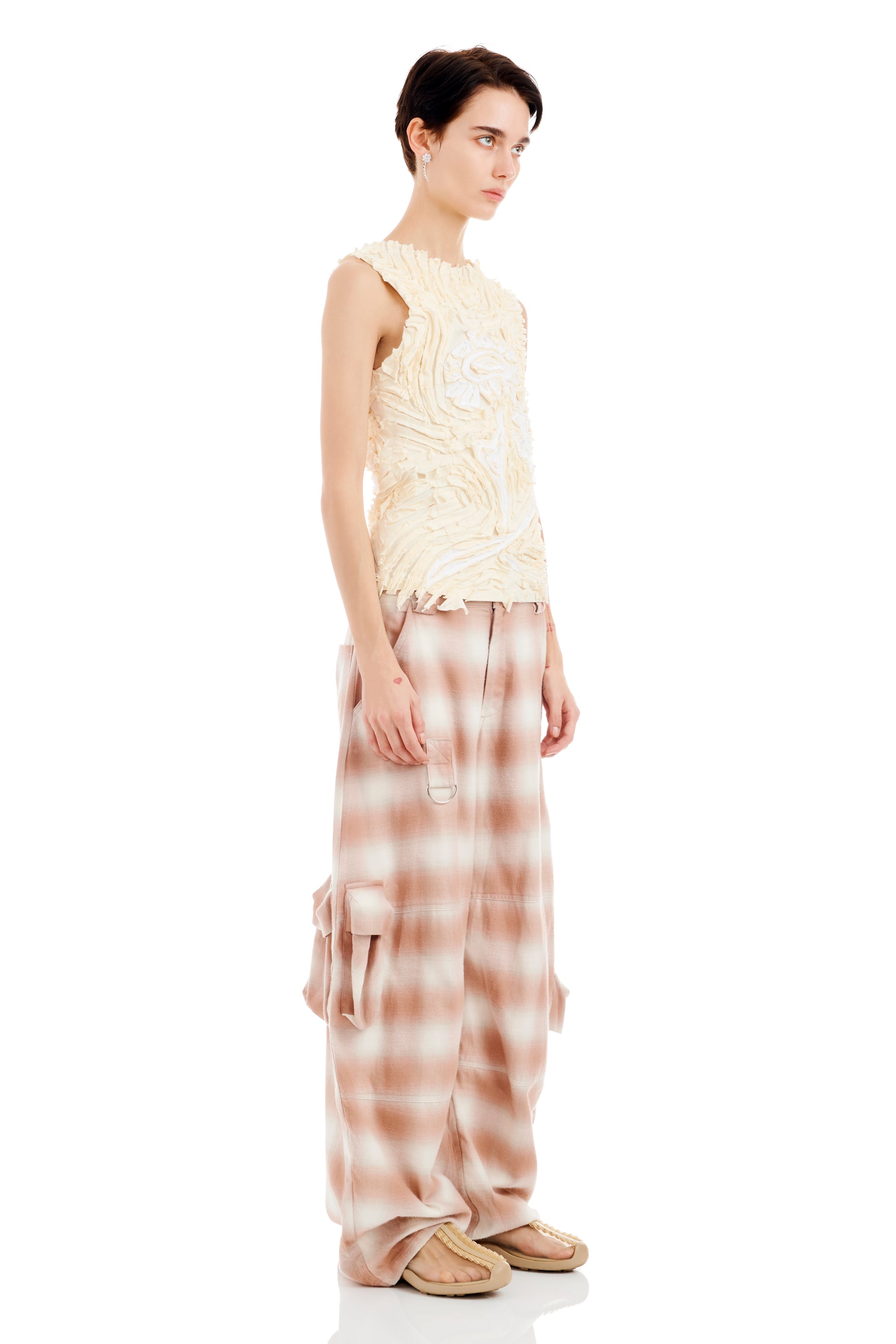 IVORY CHIRP FLOWER TANK