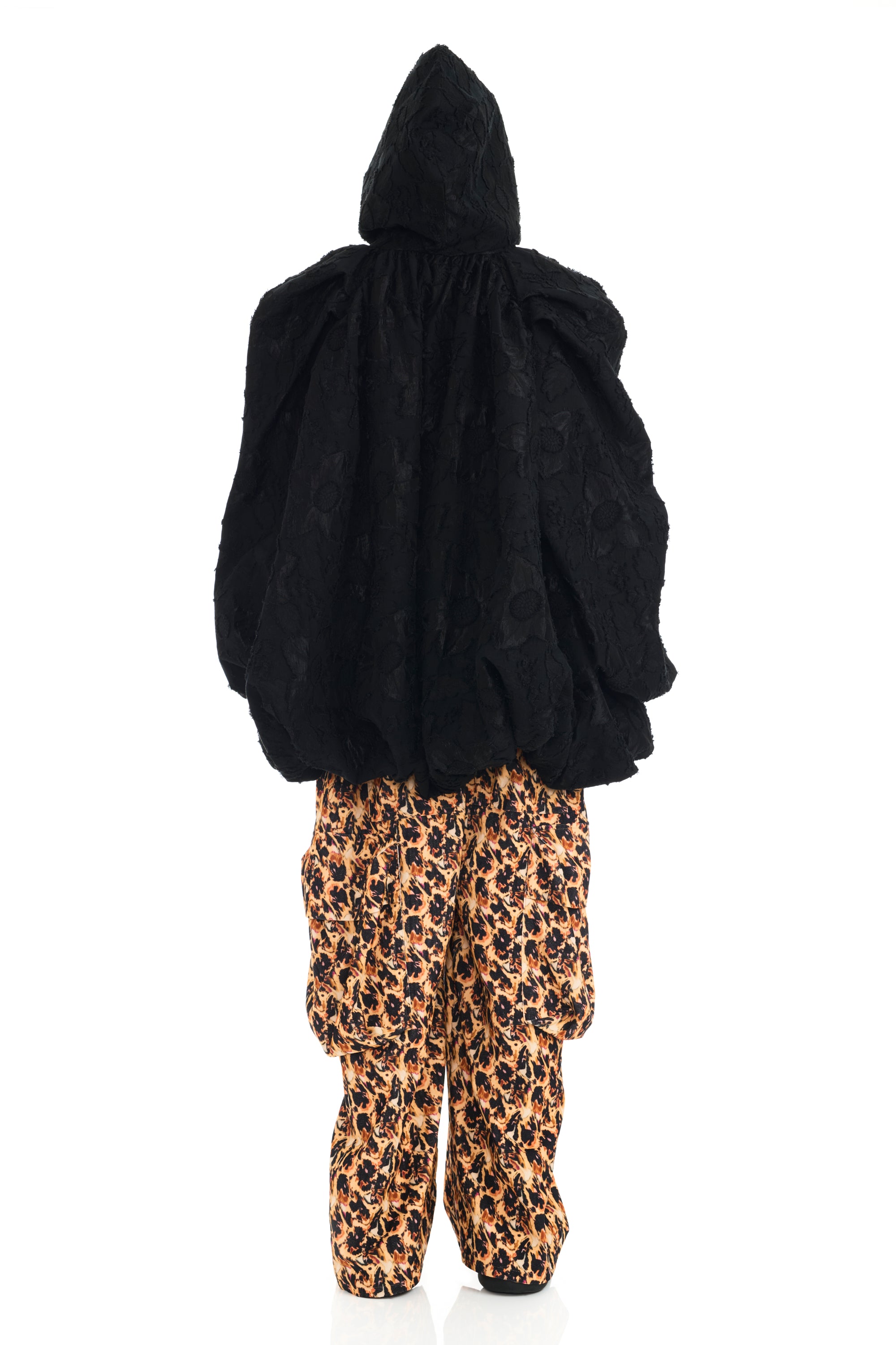 BLACK PILLOW COAT