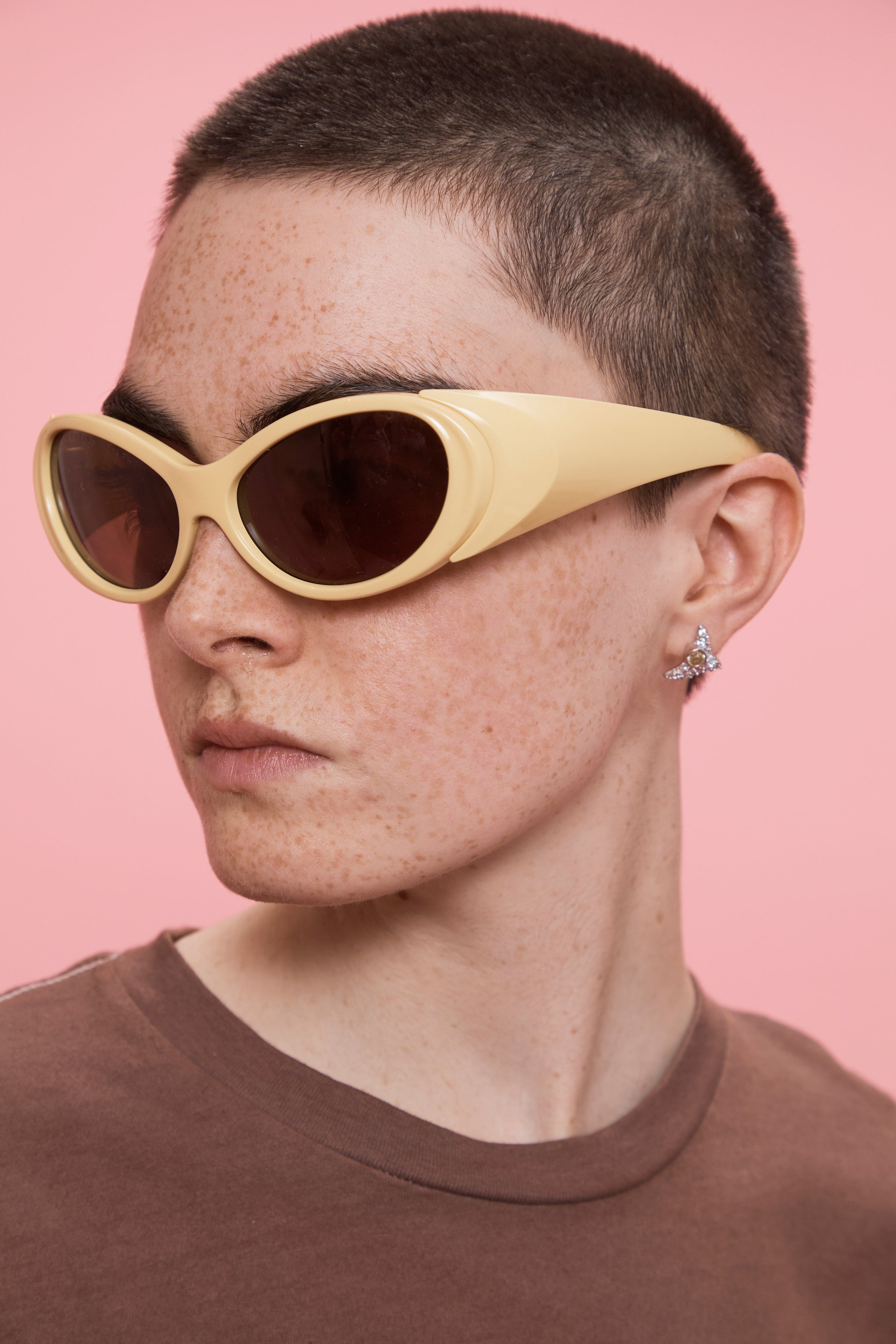 OLIVINE TRIGON STUDS