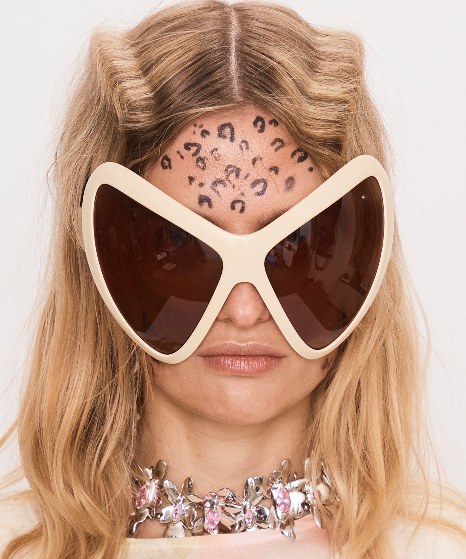 CREAM MARIPOSA SUNGLASSES