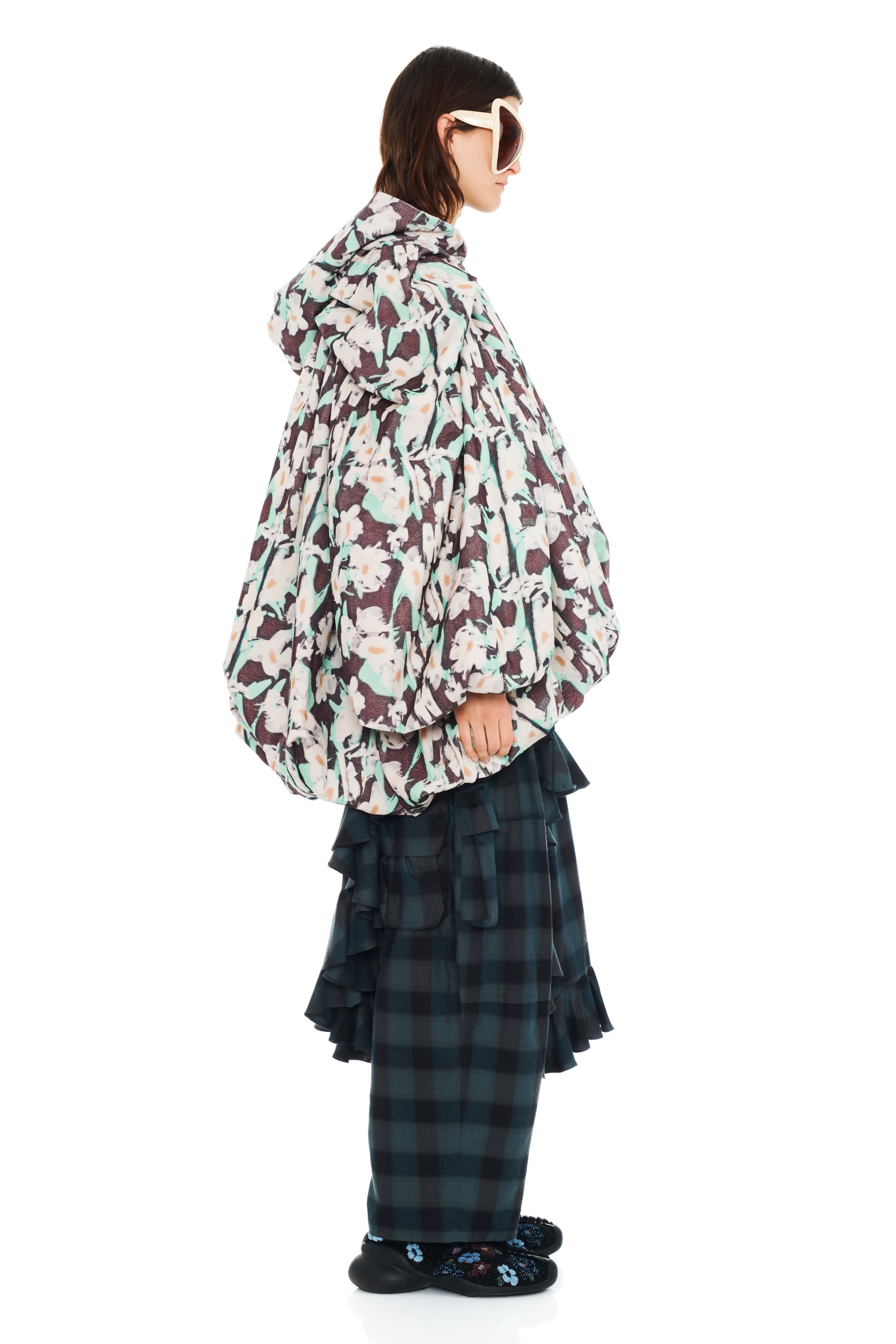 BLACK PAINTED DAISY PILLOW COAT