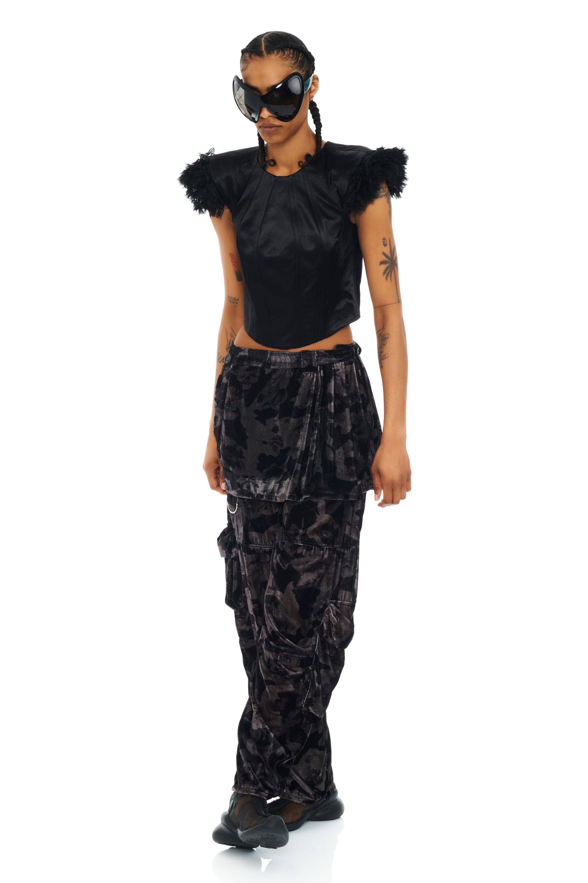 BLACK WATERCOLOR ROSES LAWN SKIRT CARGO PANT