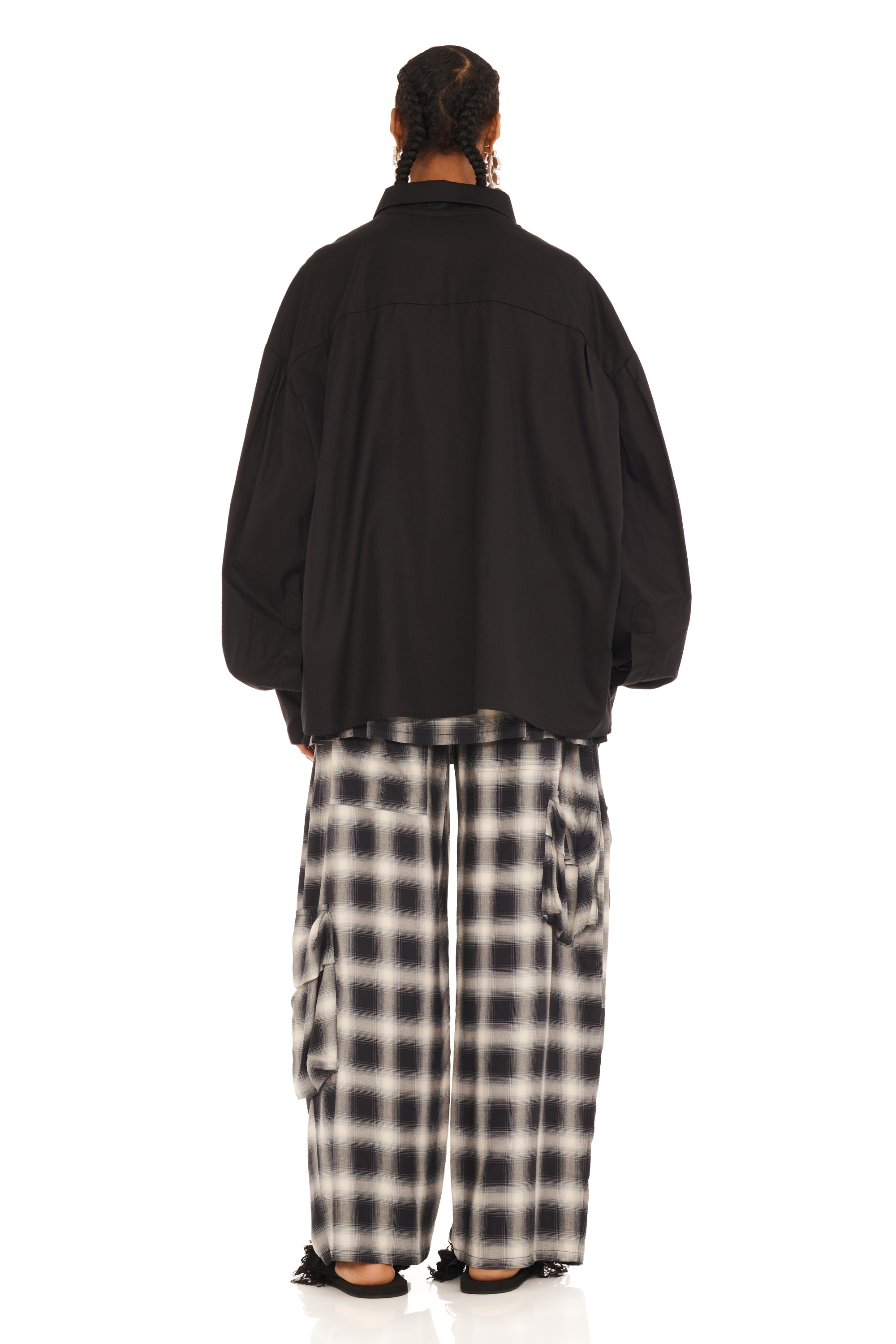 BLACK CHASON BUTTON UP