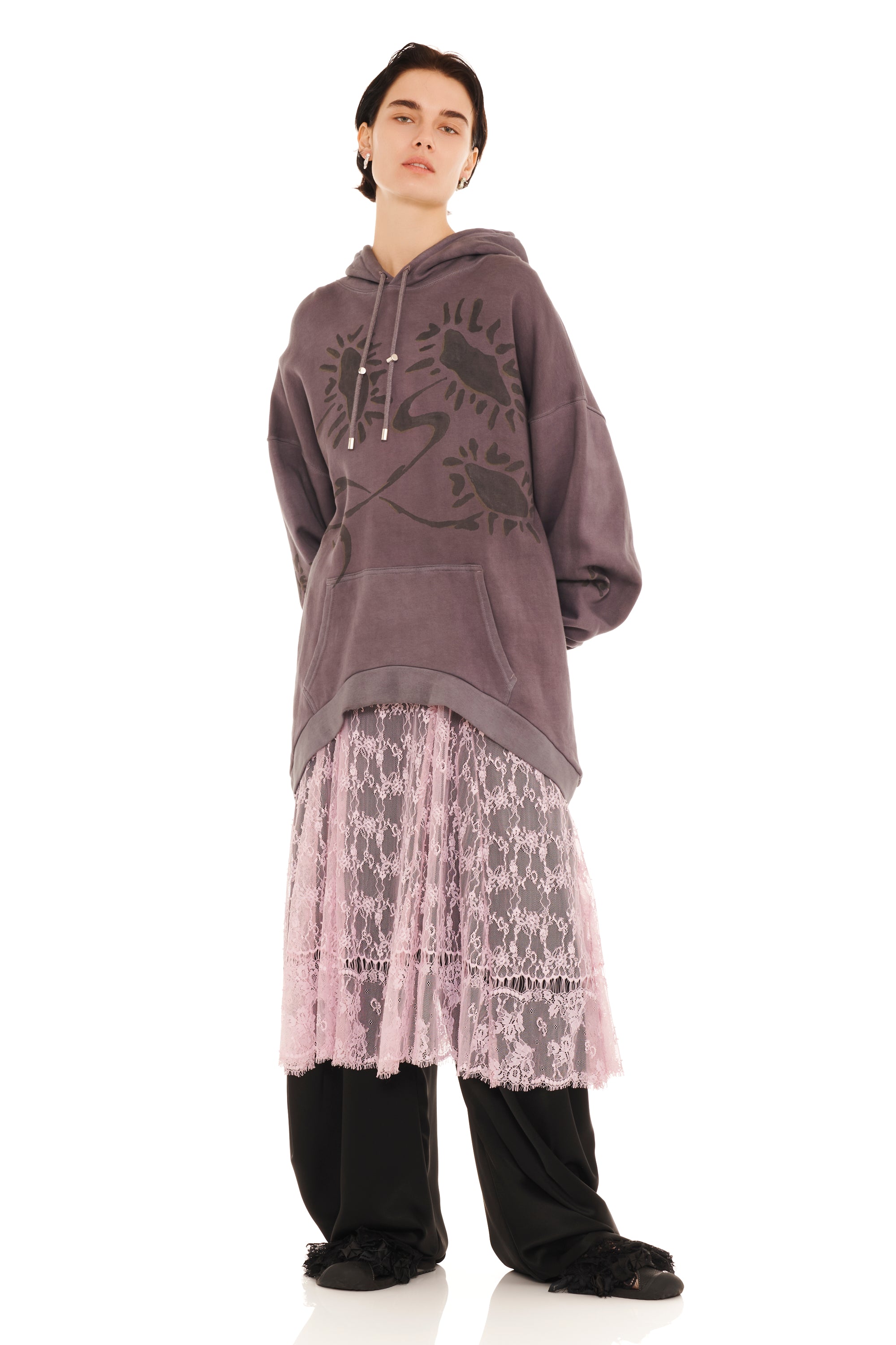 CHARCOAL DAISIES ROUND HEM HOODIE