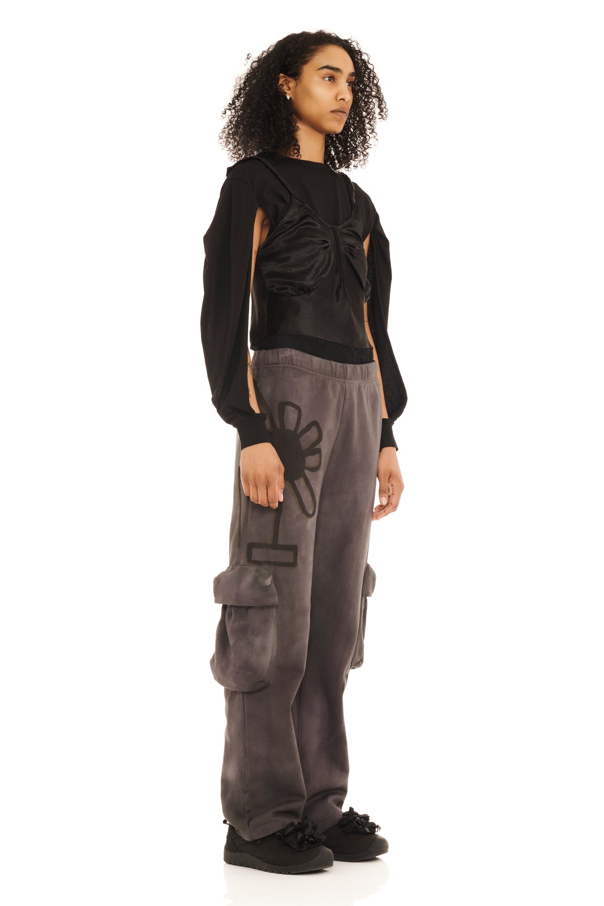 DARK CHARCOAL FLOWER POT CARGO SWEATPANT
