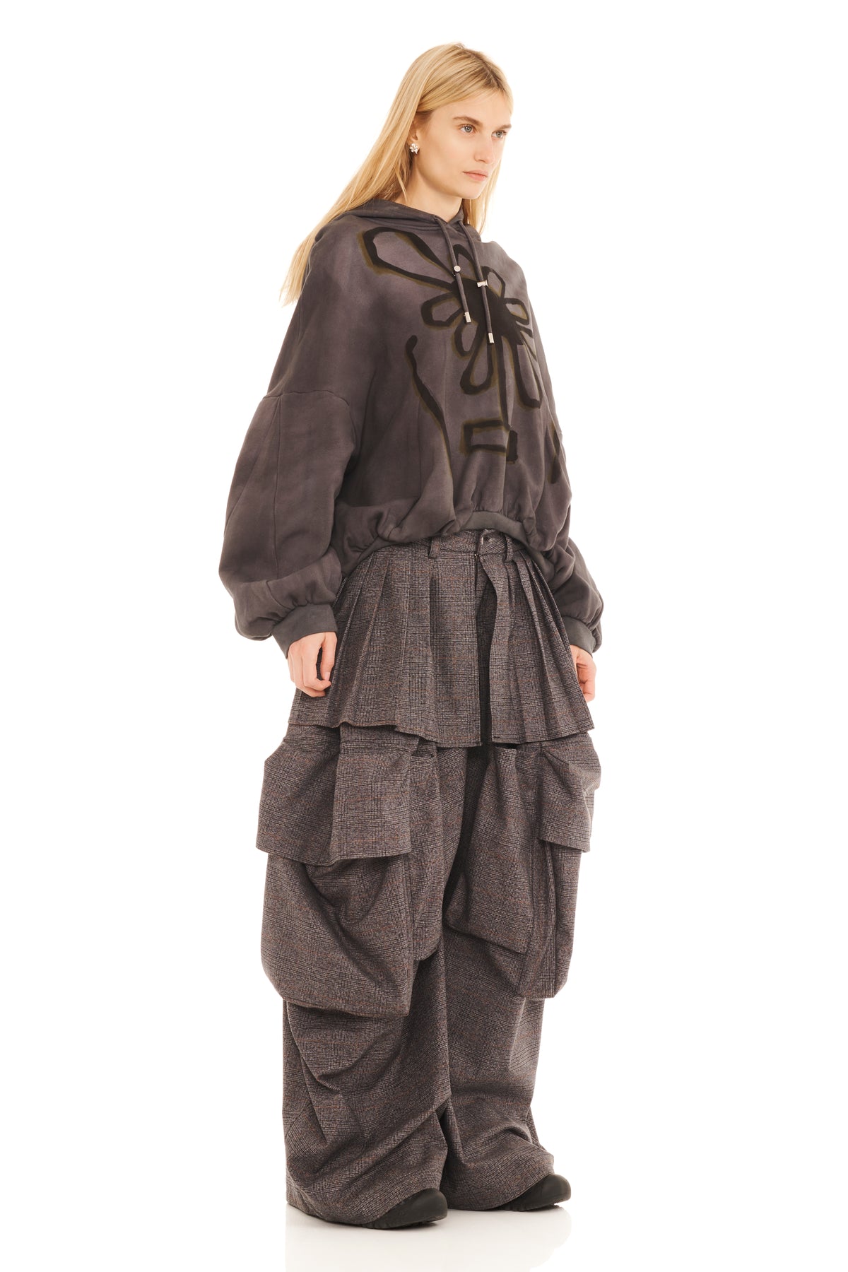 DARK CHARCOAL FLOWER POT GATHERED HOODIE