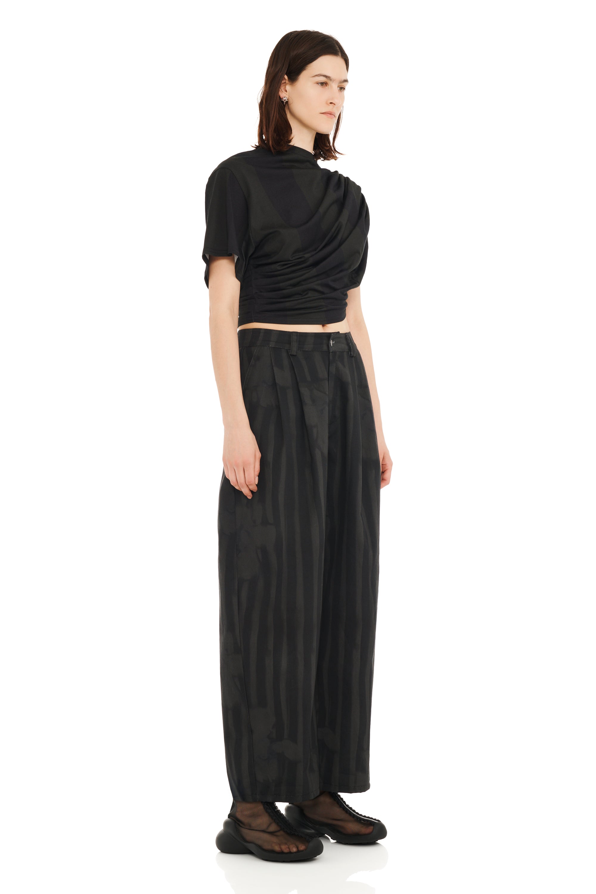 BLACK WAVY FLOWER STRIPE CATCHFLY PANT