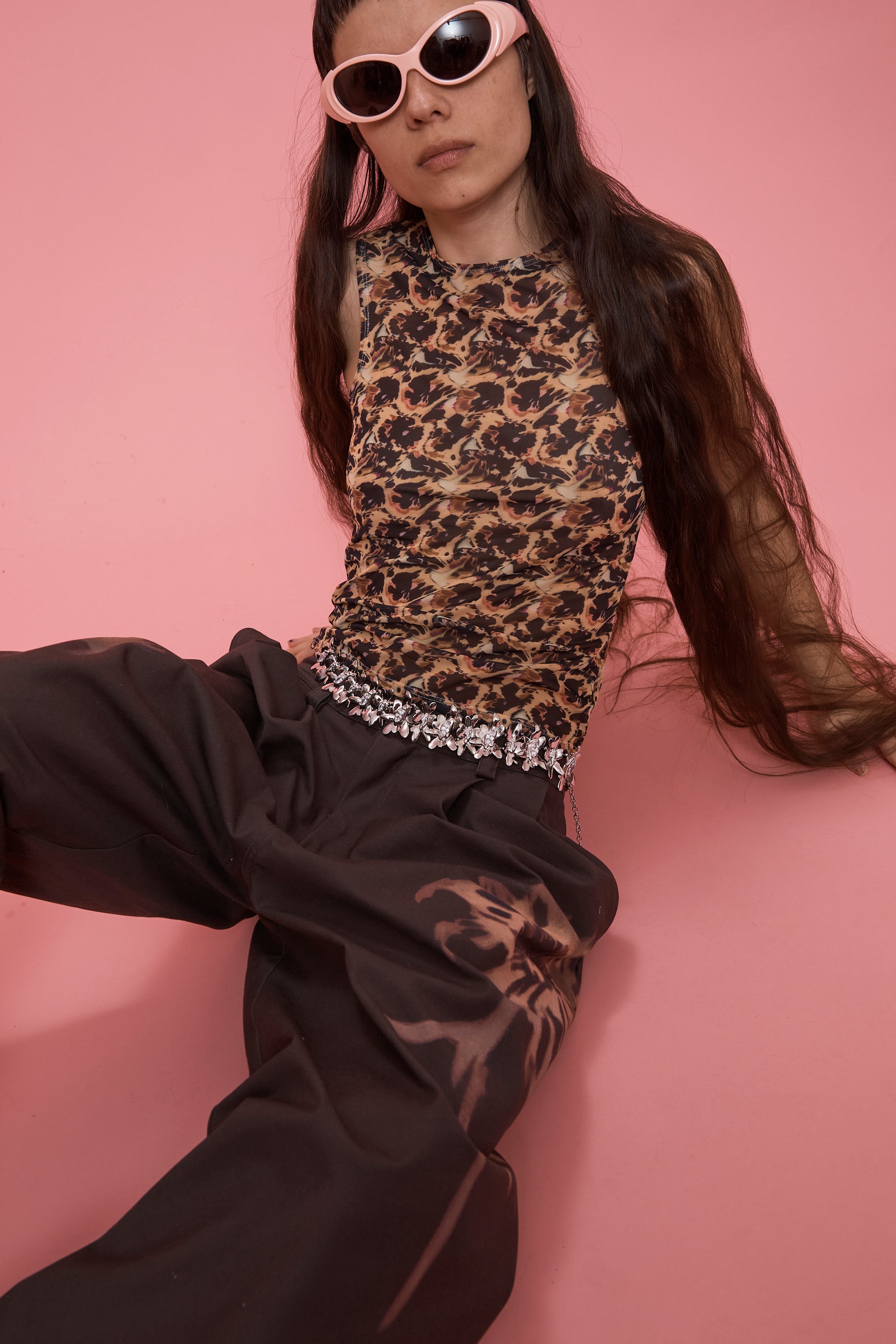 Silver mega daisy belt. Adjustable length.