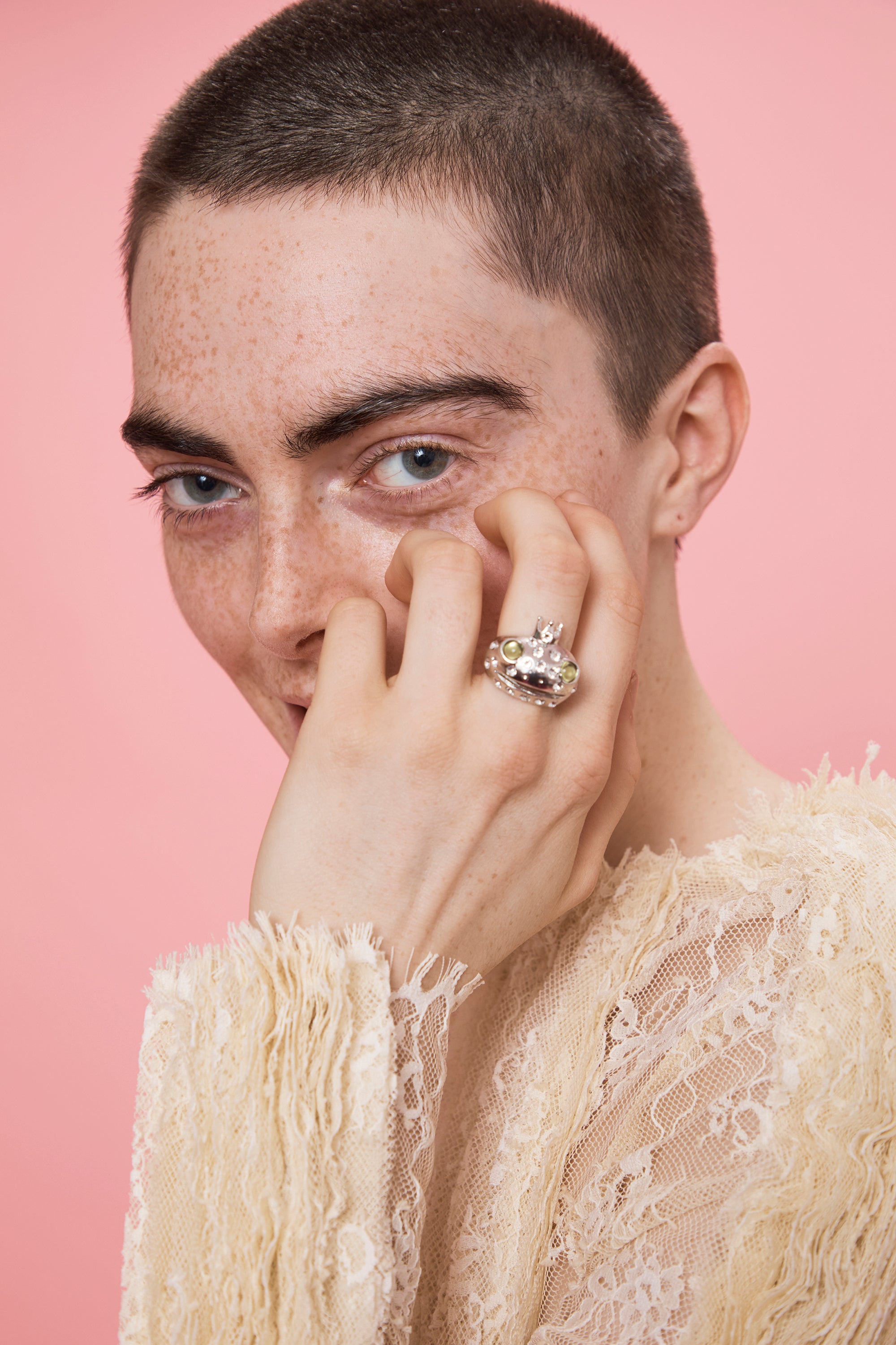 SILVER LIME FRECKLES FROG PRINCE RING