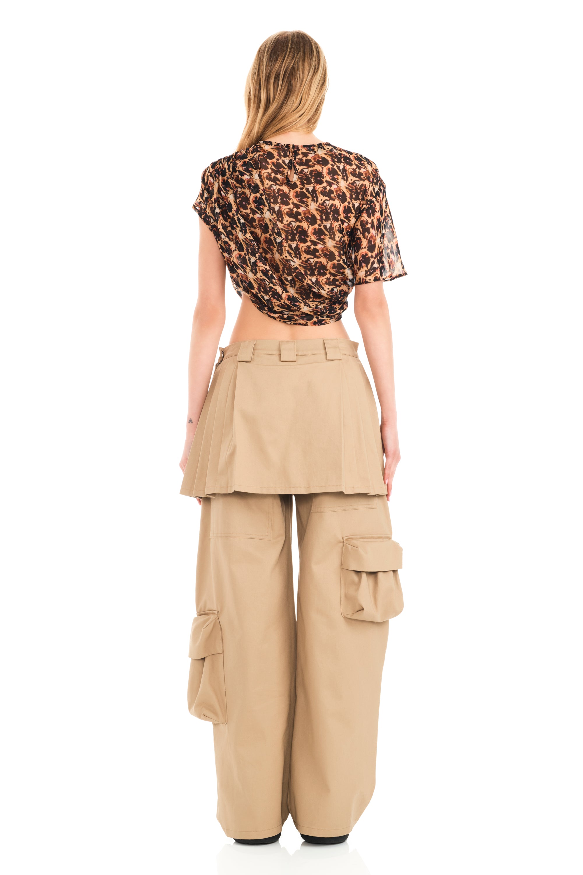 Our iconic cargo pant with attached pleated skirt. Zipper opening at side.