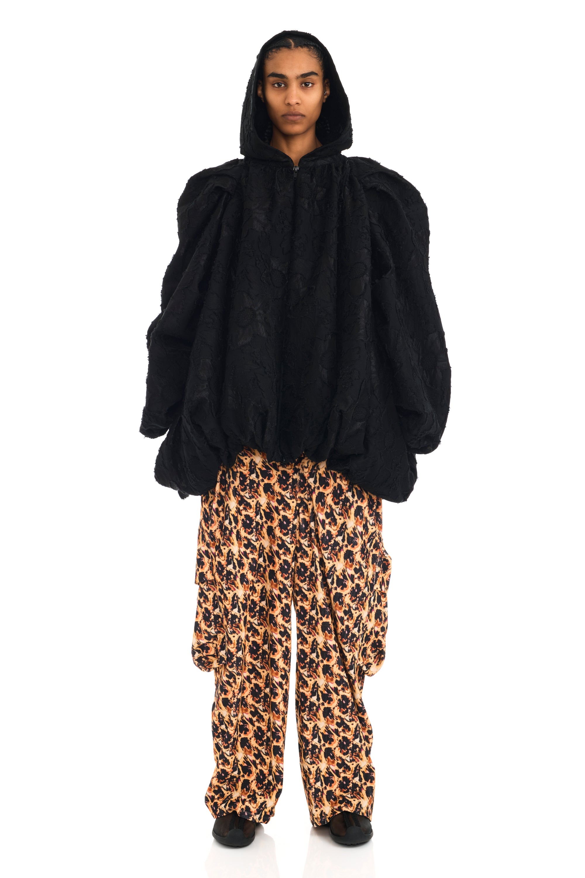 BLACK PILLOW COAT