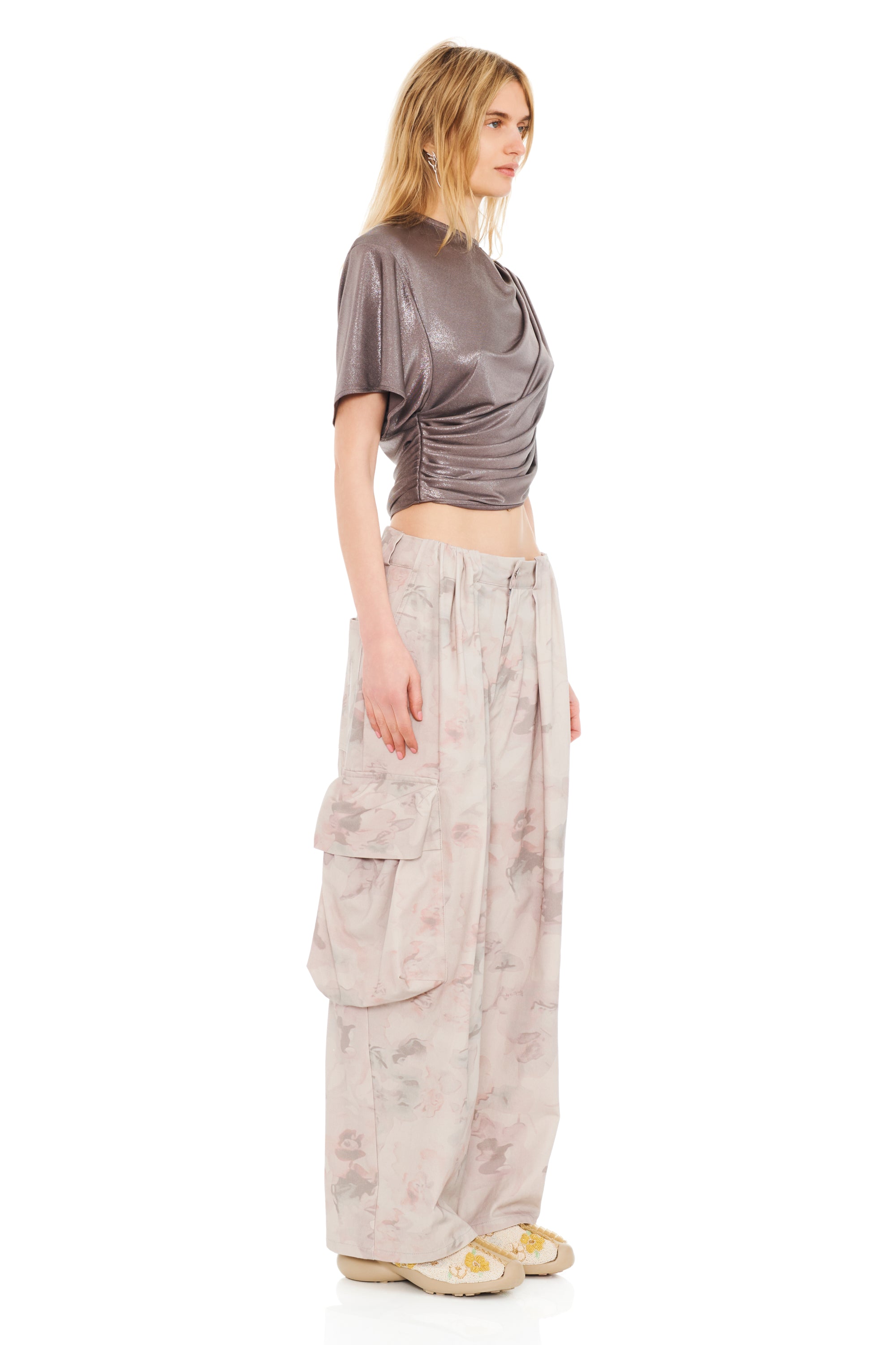 WASHED BEIGE WATERCOLOR ROSES PLEATED CARGO PANT