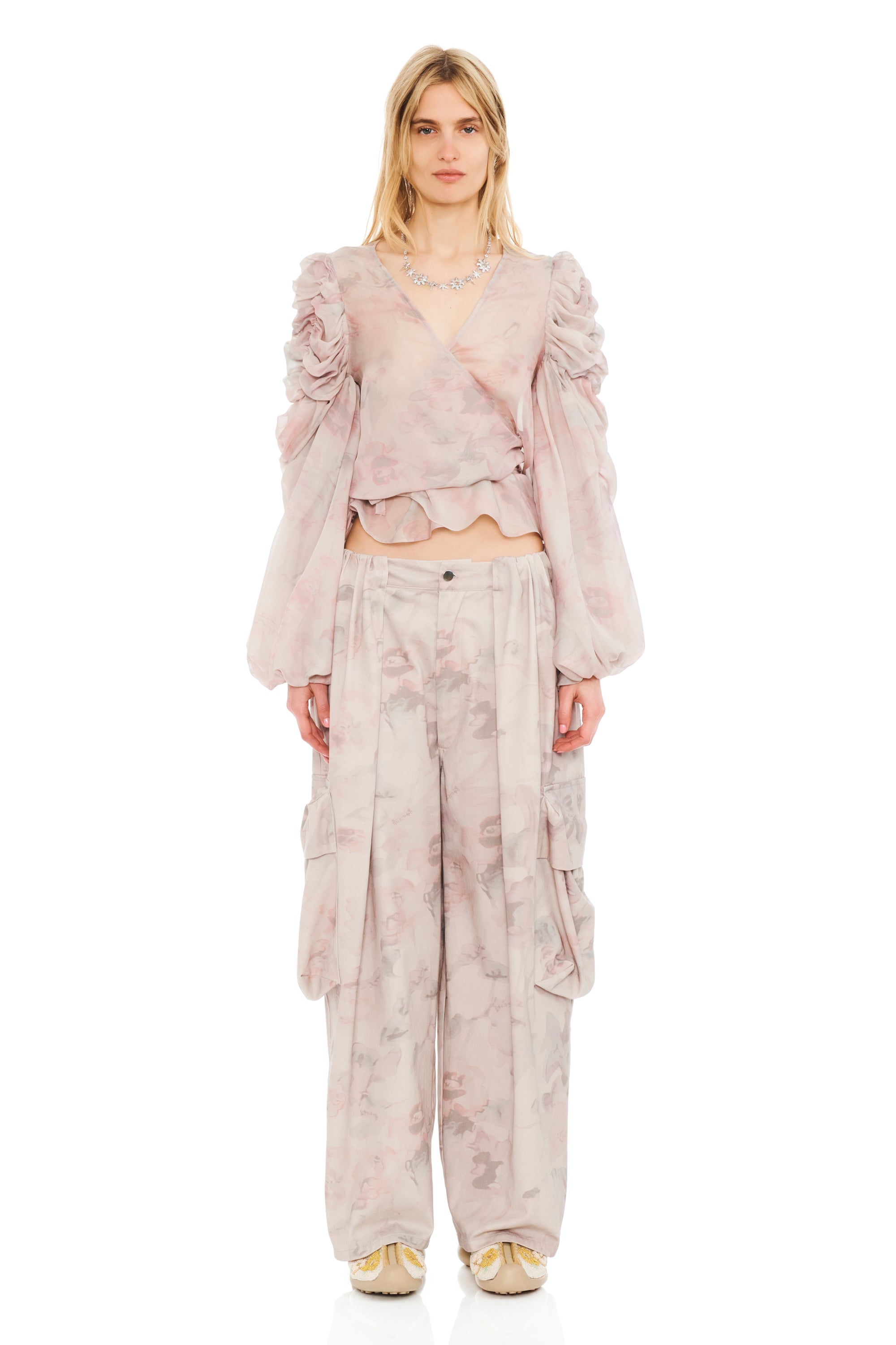 WASHED BEIGE WATERCOLOR ROSES PLEATED CARGO PANT