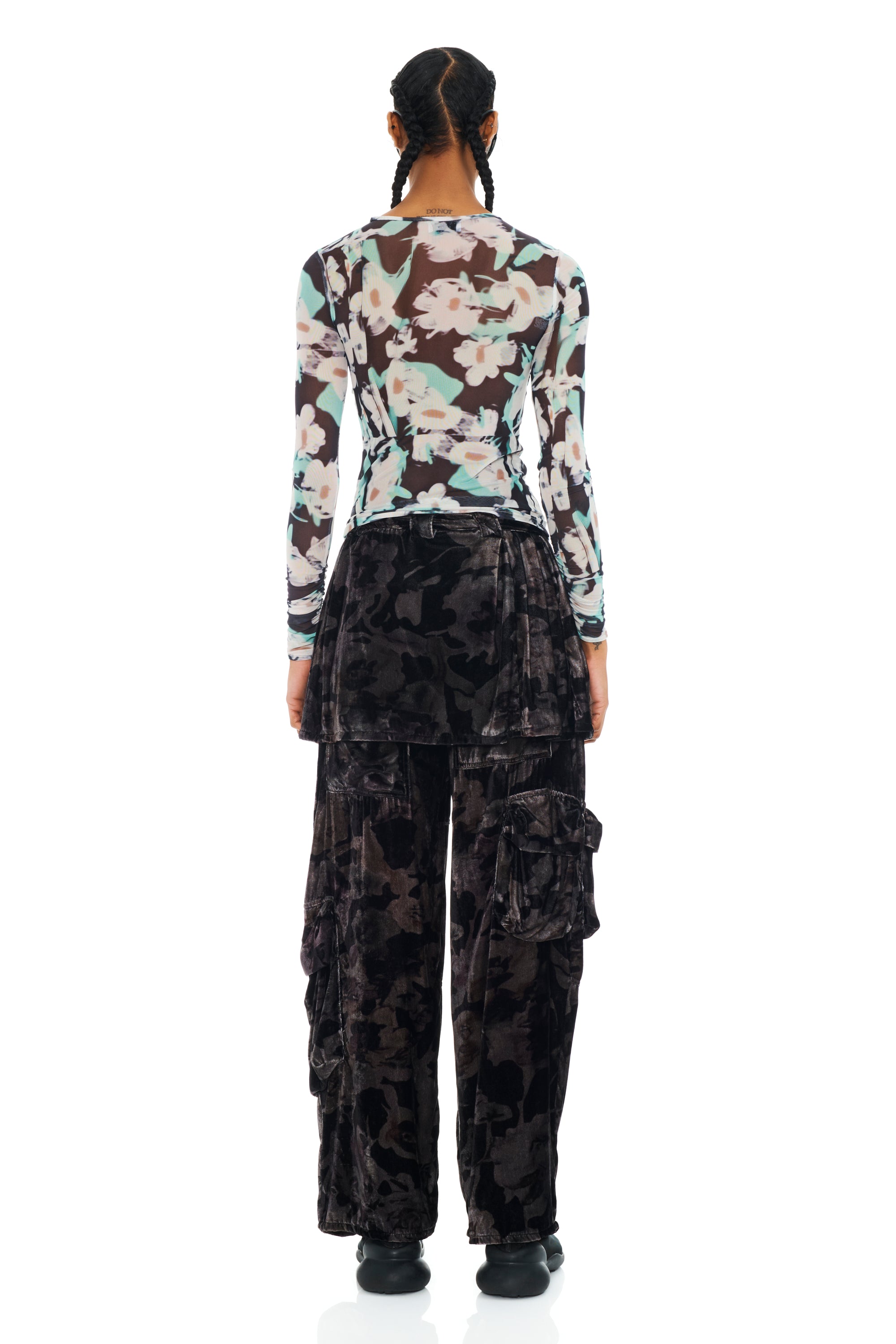 BLACK WATERCOLOR ROSES LAWN SKIRT CARGO PANT