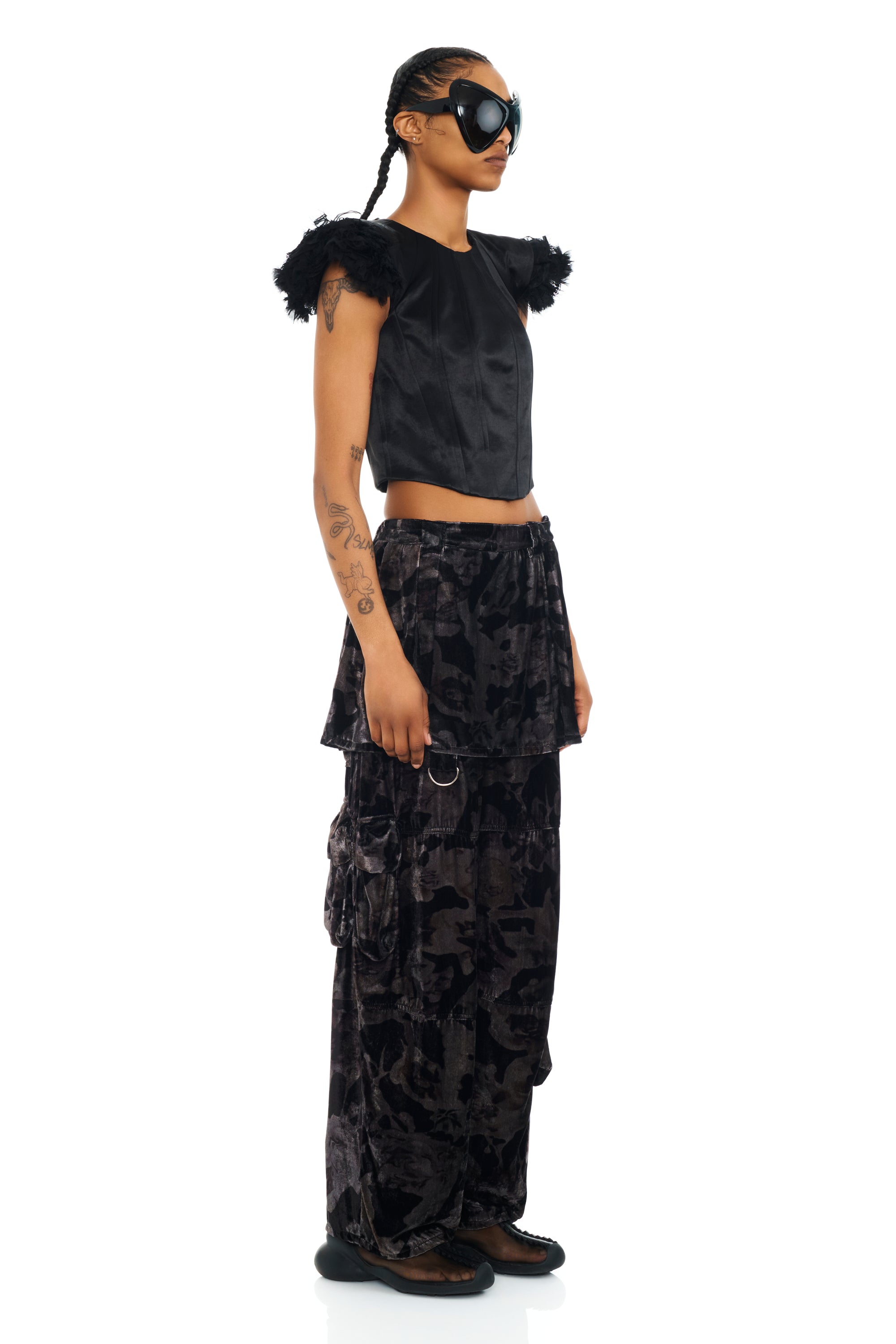 BLACK WATERCOLOR ROSES LAWN SKIRT CARGO PANT