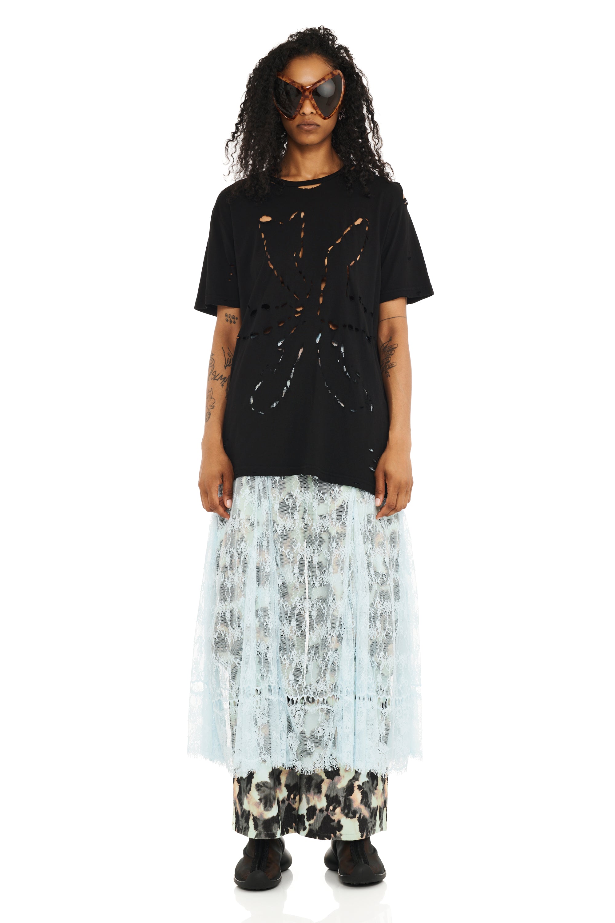 BLACK REMNANT FLOWER TEE