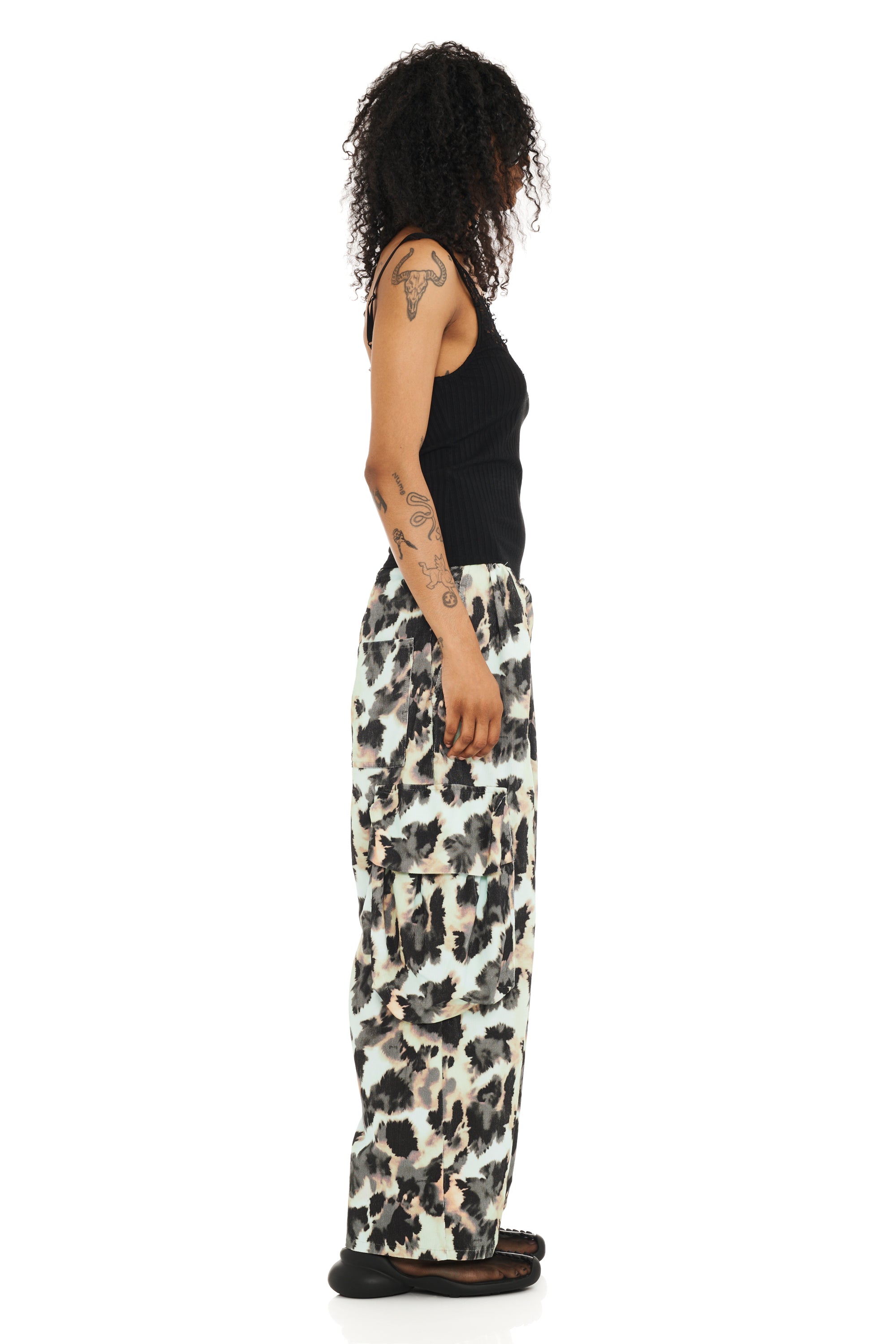 SNOW LEOPARD PLEATED CARGO PANT