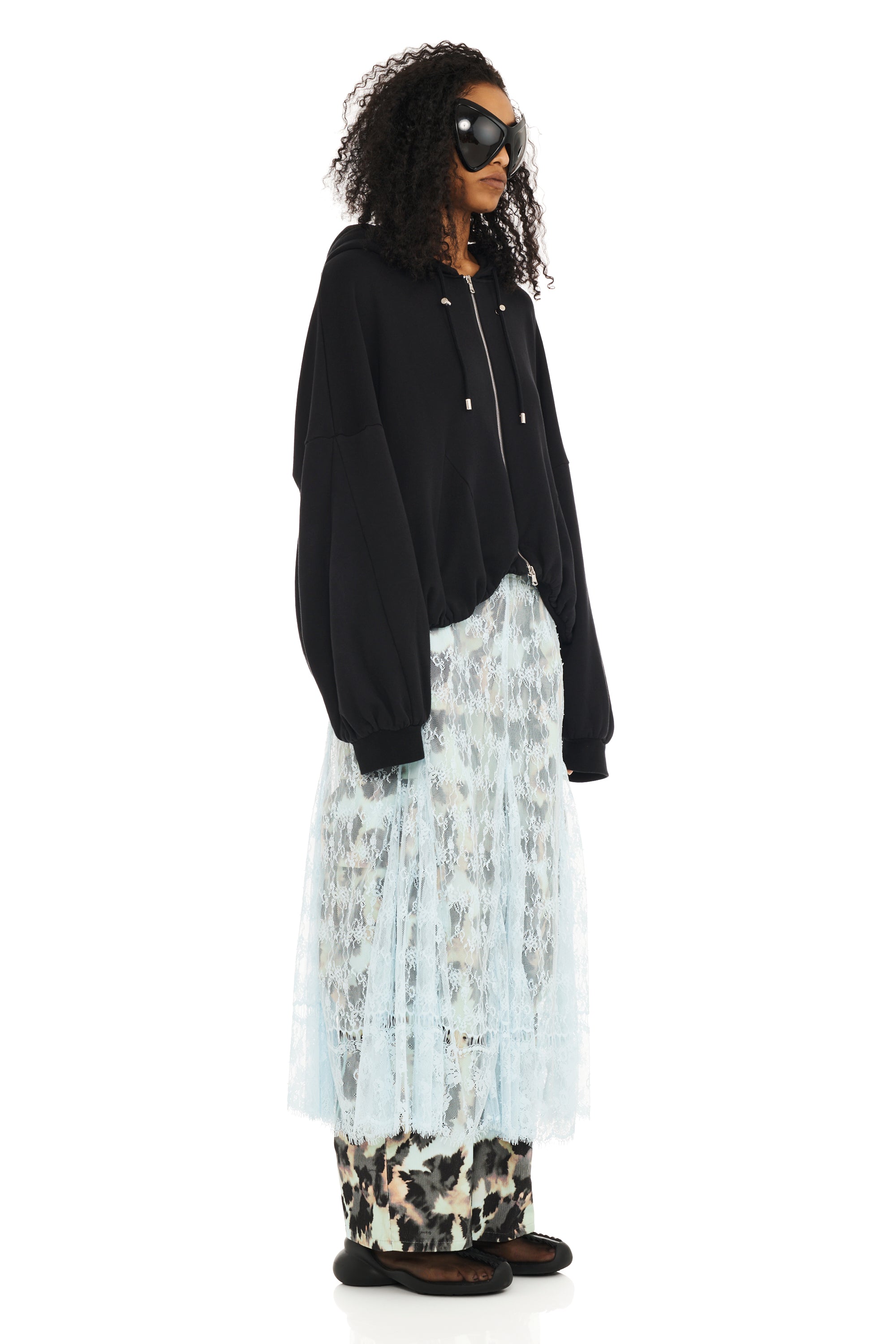 BLACK GATHERED ZIP UP HOODIE