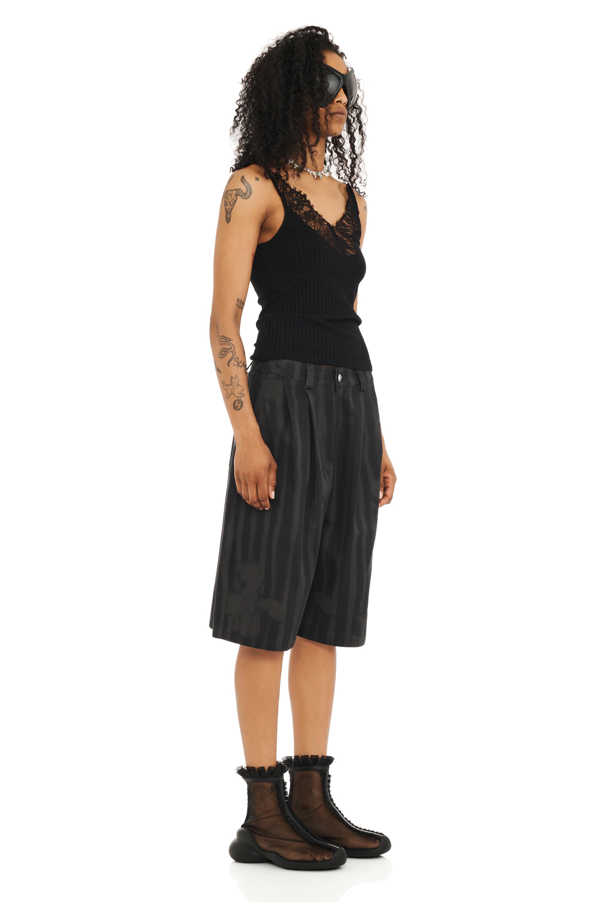 BLACK WAVY FLORAL STRIPE CATCHFLY SHORTS