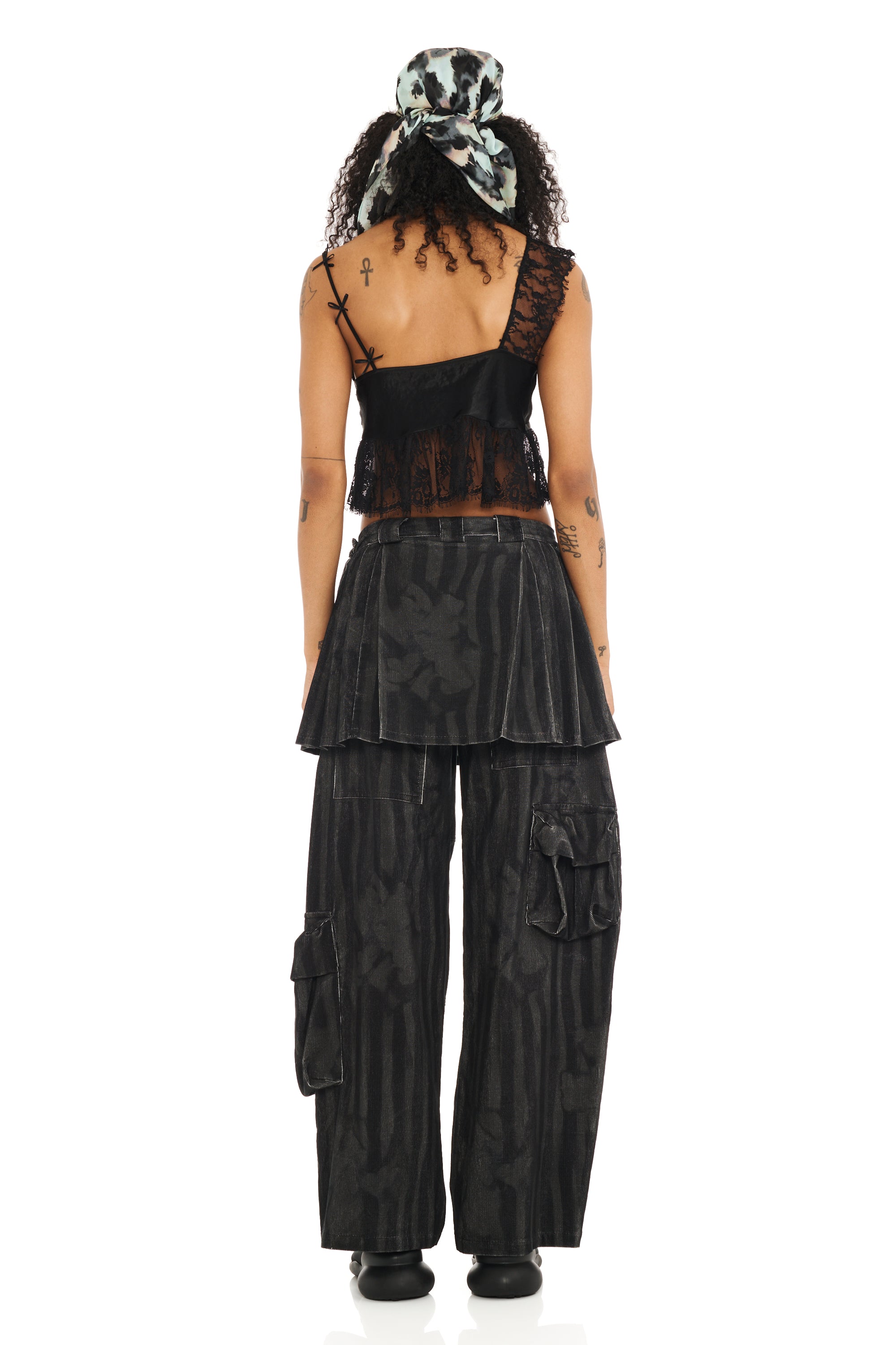 BLACK WAVY FLOWER STRIPE LAWN SKIRT CARGO PANT | Collina Strada
