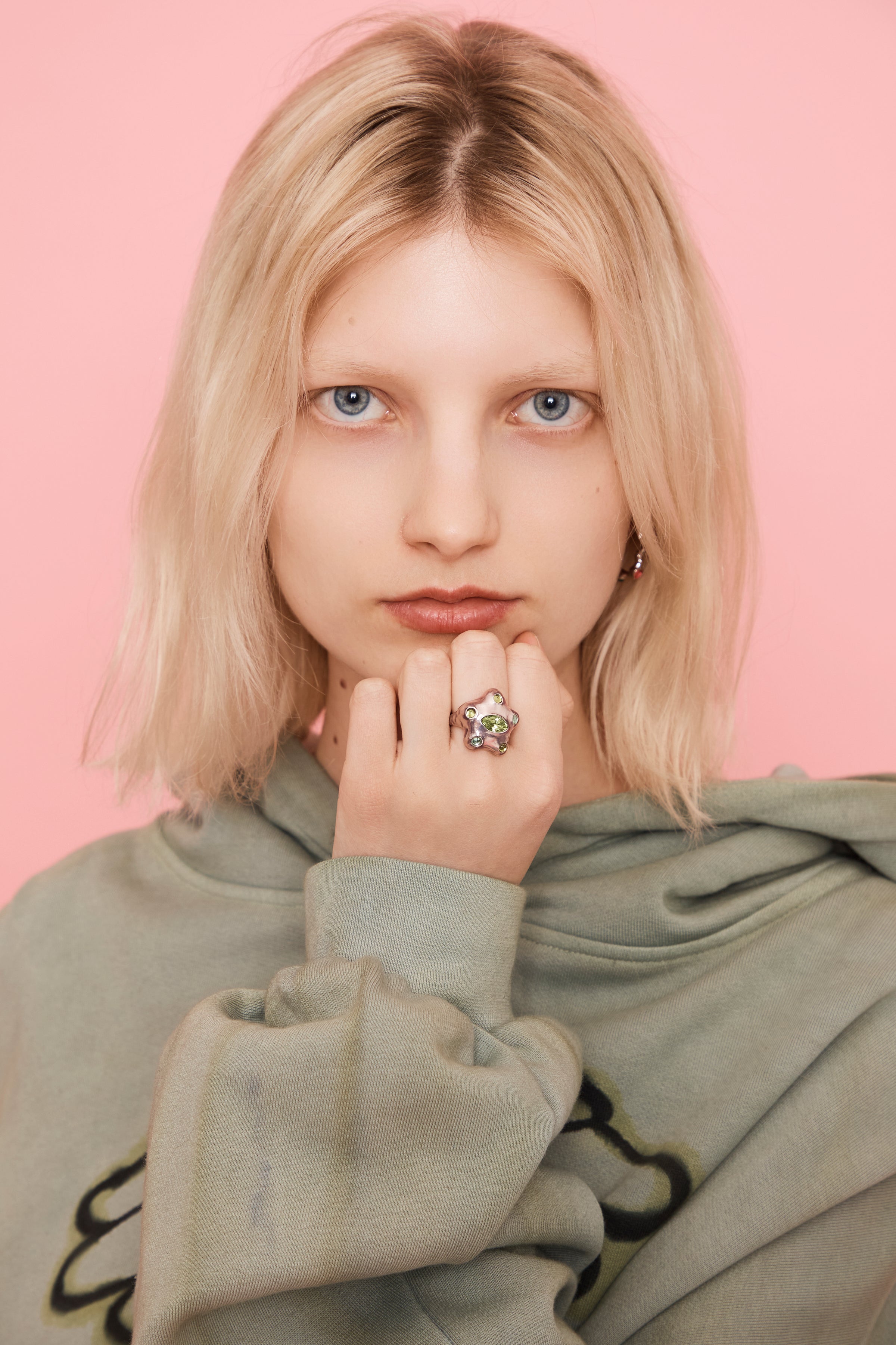 METALLIC PINK APPLE DEMI STARLETTE RING