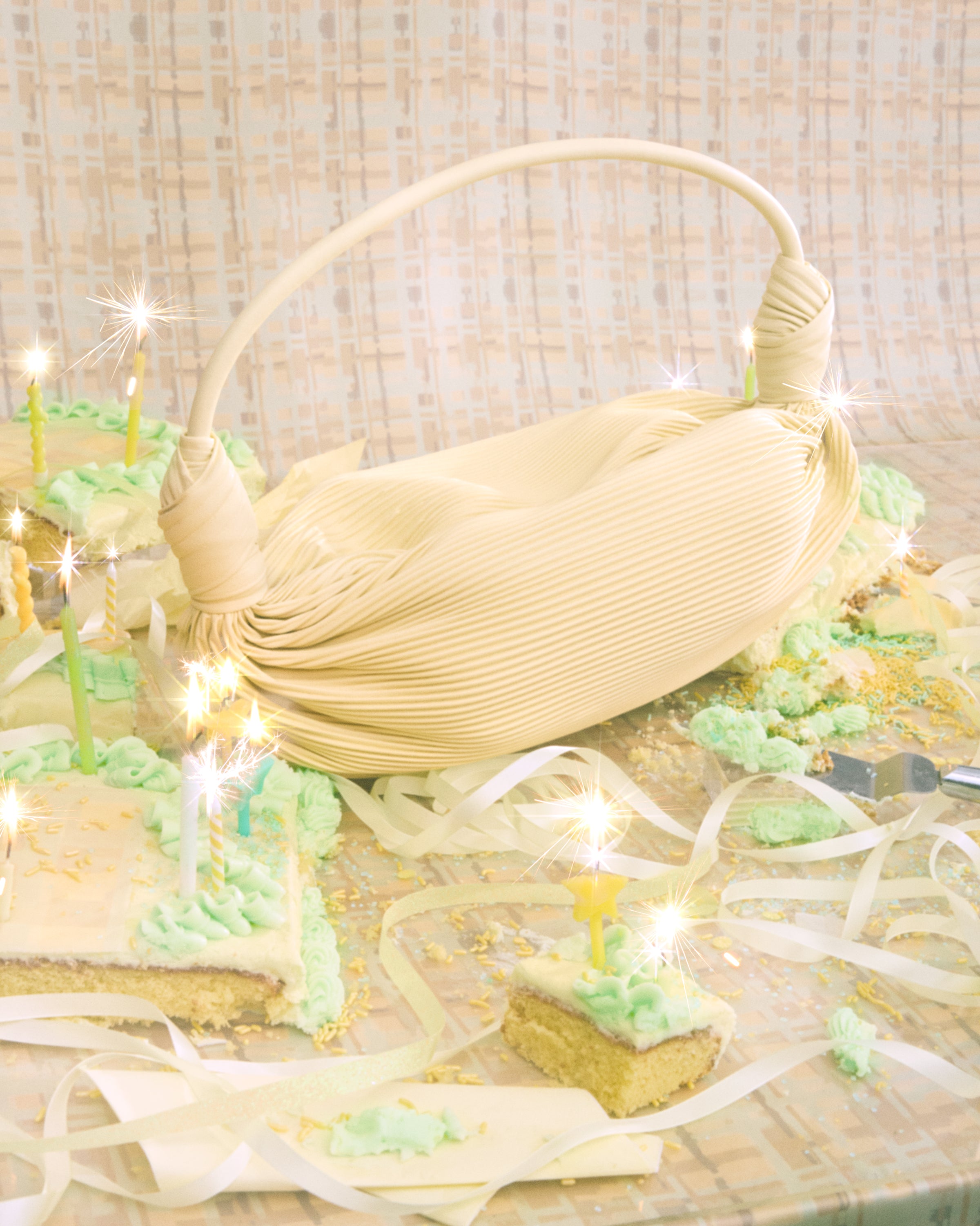 BUTTER WAVE KNOT BAG
