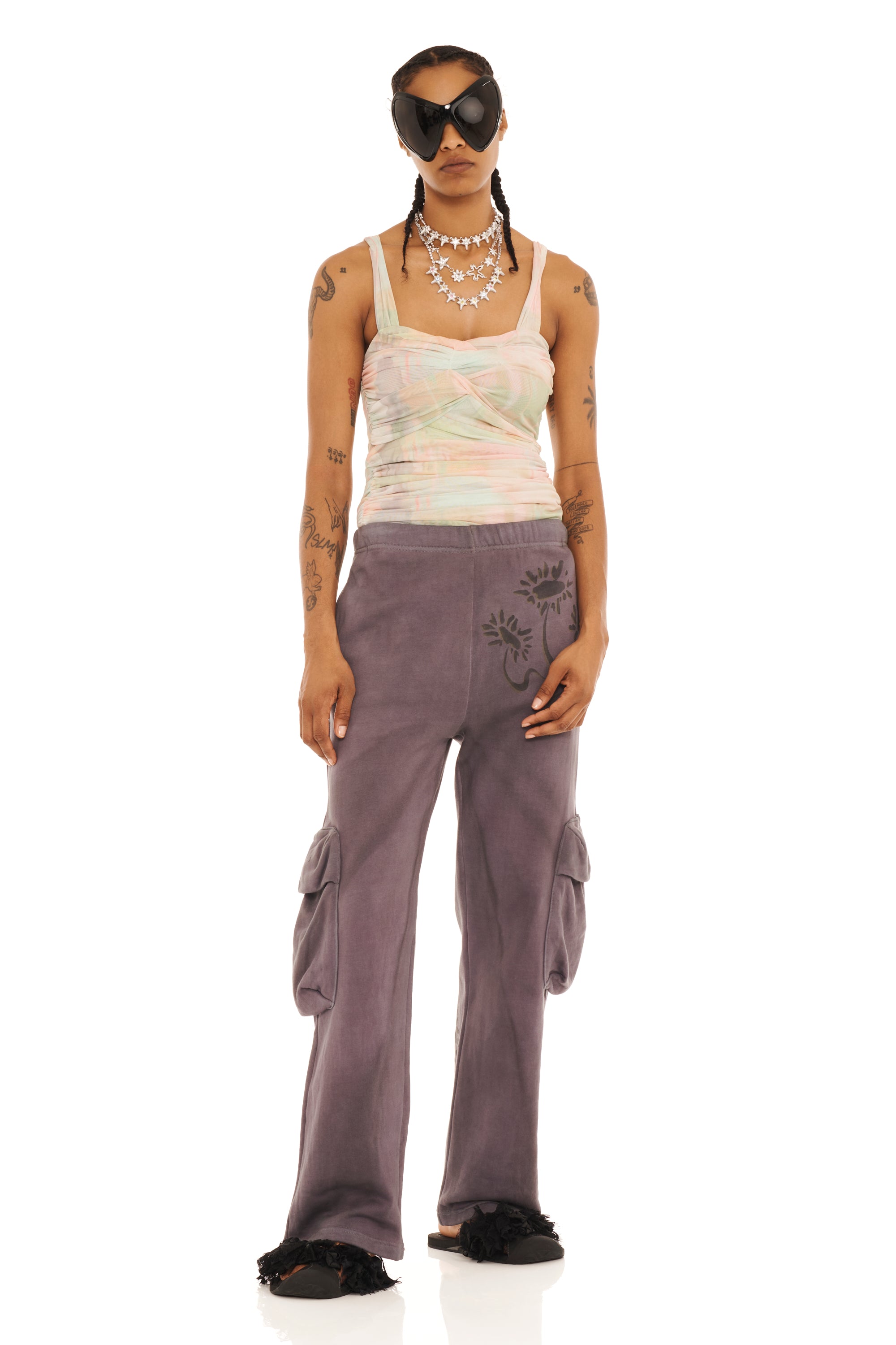 CHARCOAL DAISIES CARGO SWEATPANT