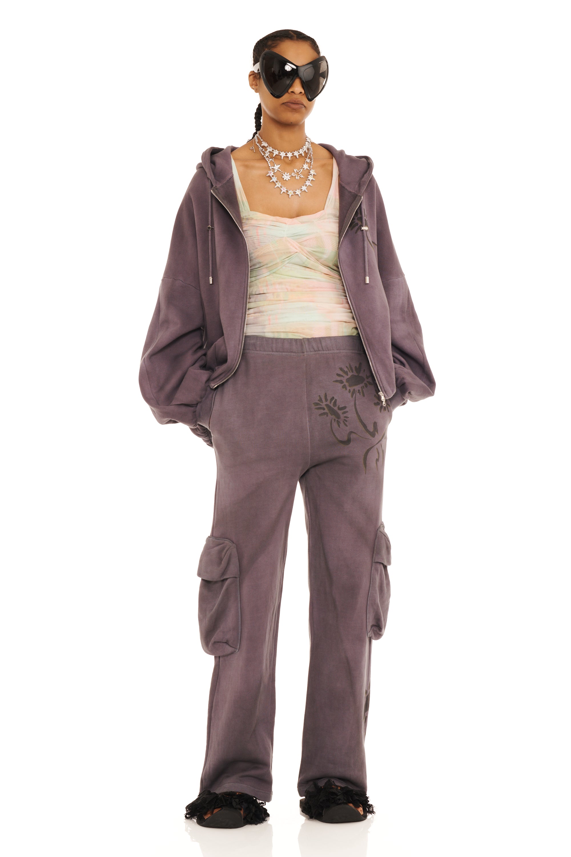 CHARCOAL DAISIES CARGO SWEATPANT