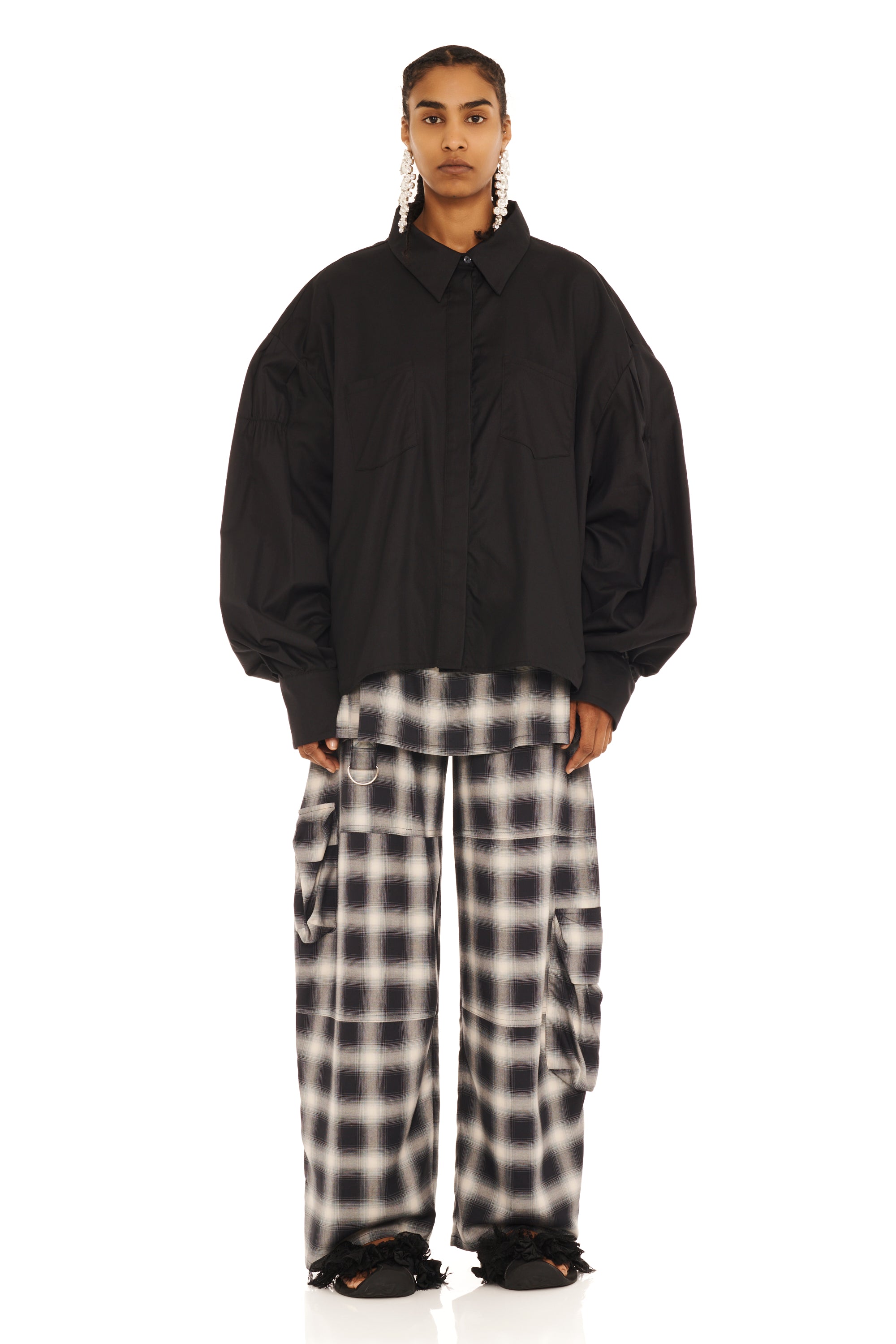 BLACK CHASON BUTTON UP