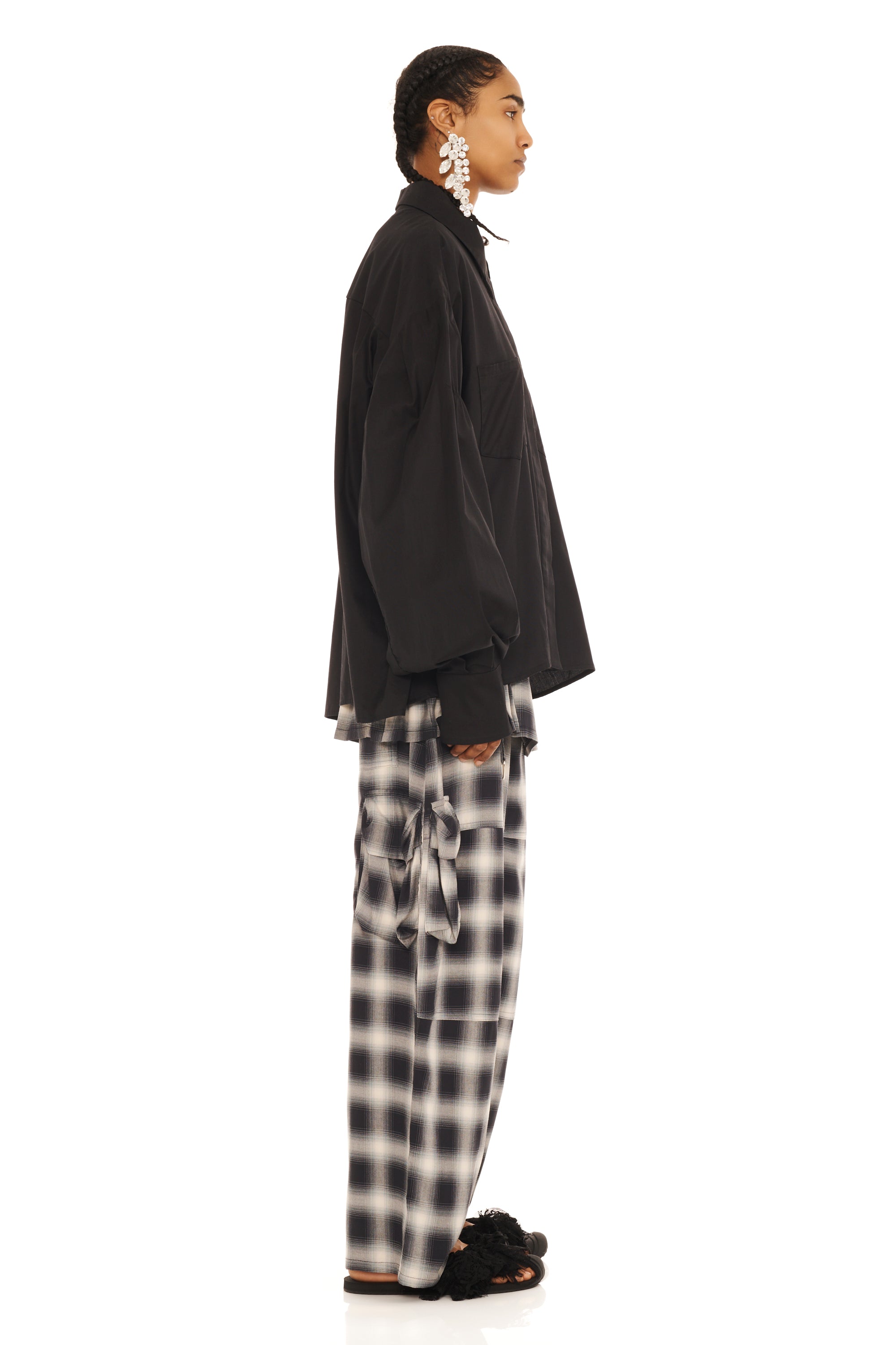 BLACK CHASON BUTTON UP