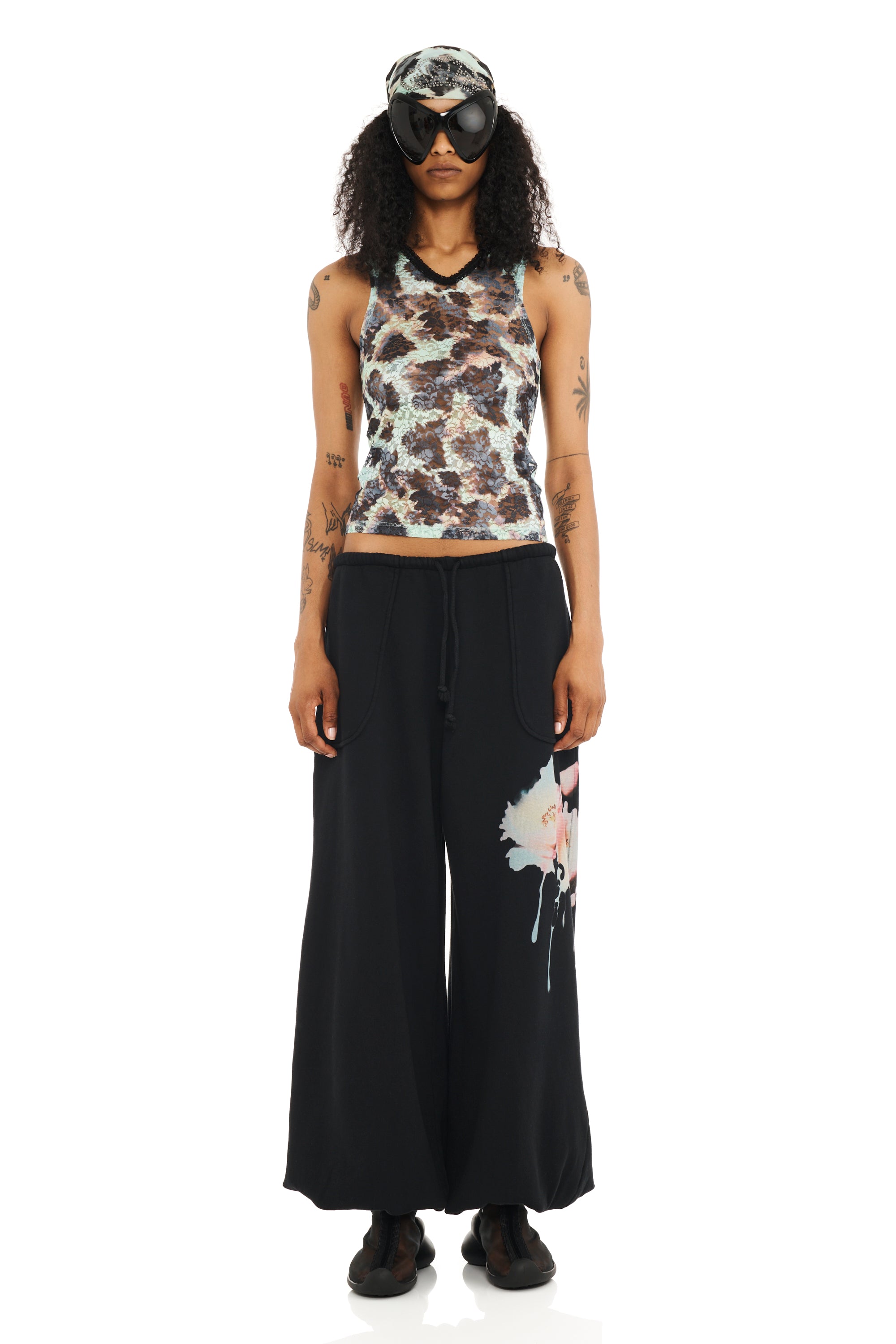 BLACK FLOWER DREAM BALLOON SWEATPANT