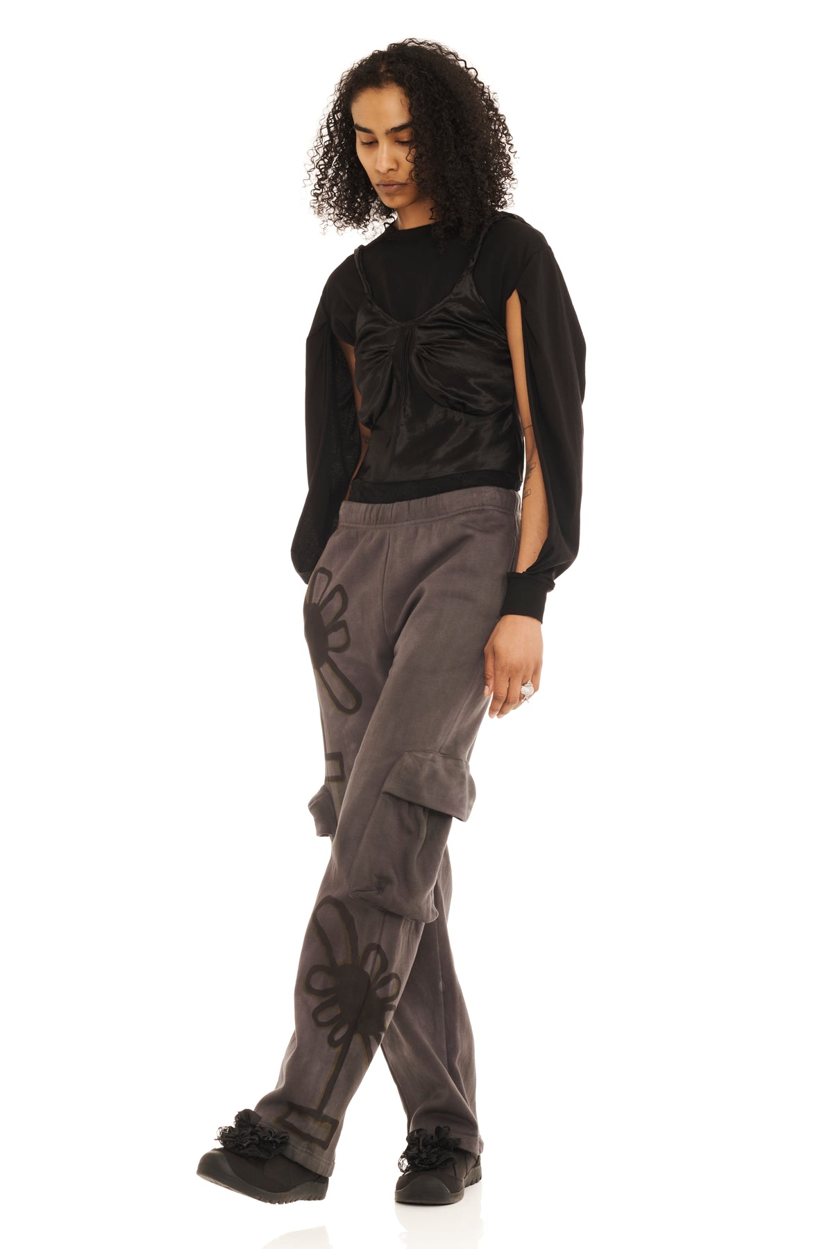 DARK CHARCOAL FLOWER POT CARGO SWEATPANT