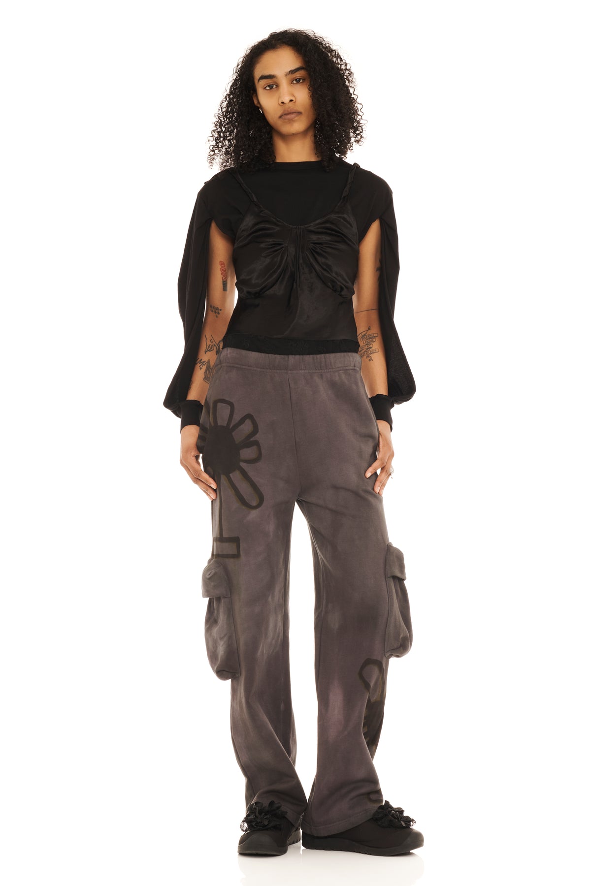DARK CHARCOAL FLOWER POT CARGO SWEATPANT