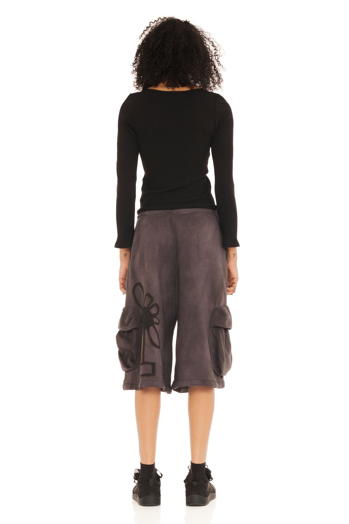 DARK CHARCOAL FLOWER POT CARGO SWEATSHORT