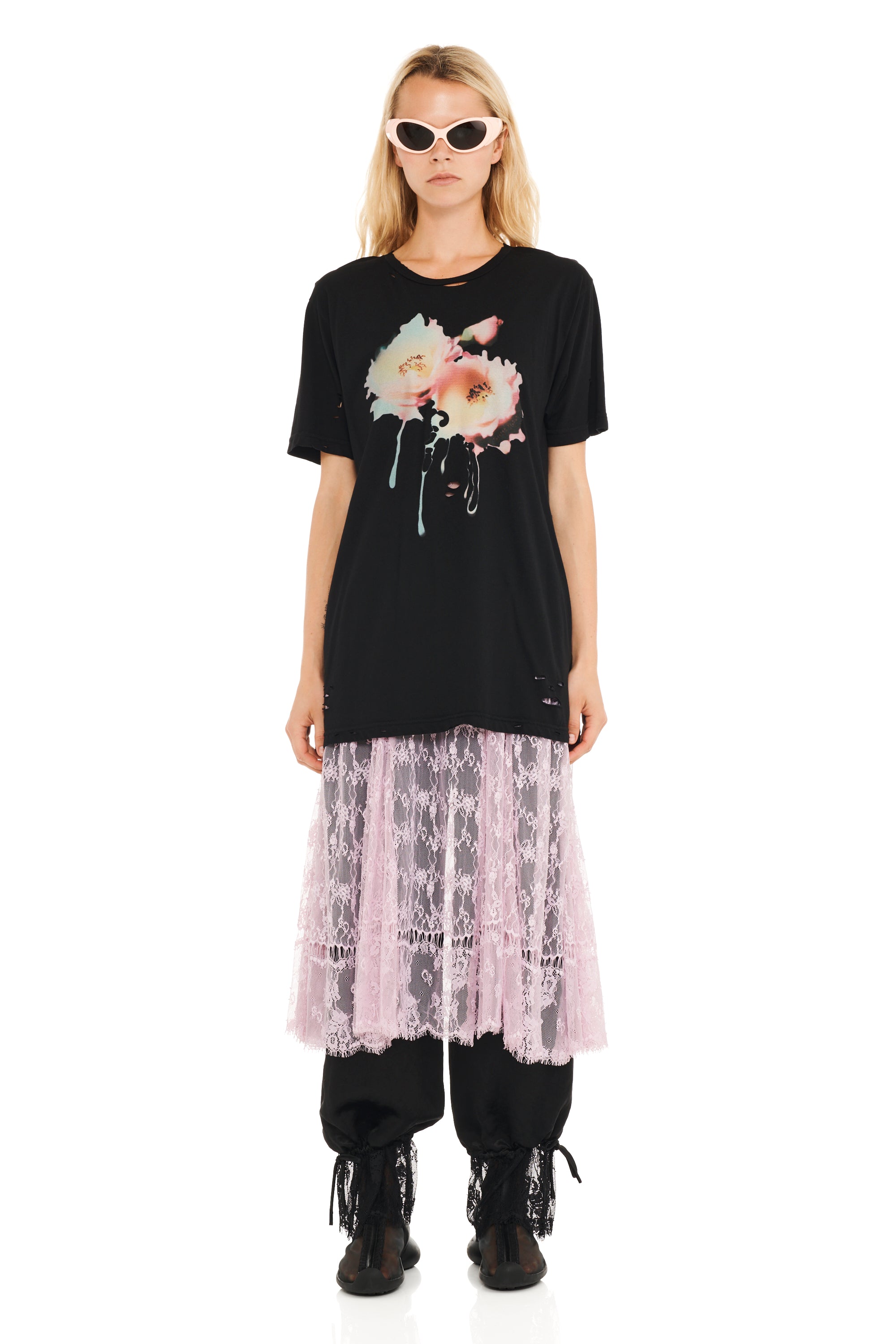 BLACK FLOWER DREAM DISTRESSED GRAPHIC TEE