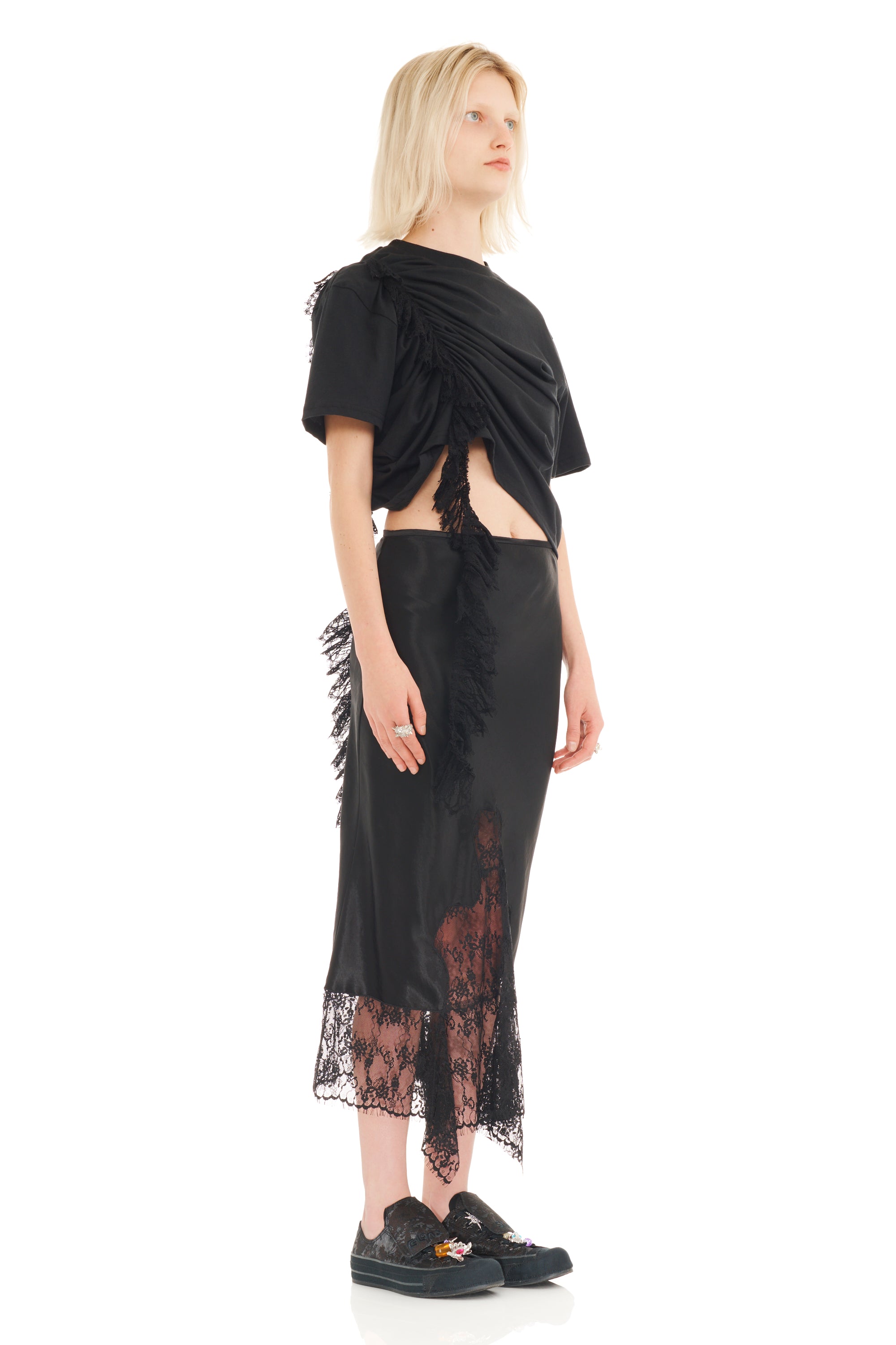 BLACK HISS SKIRT