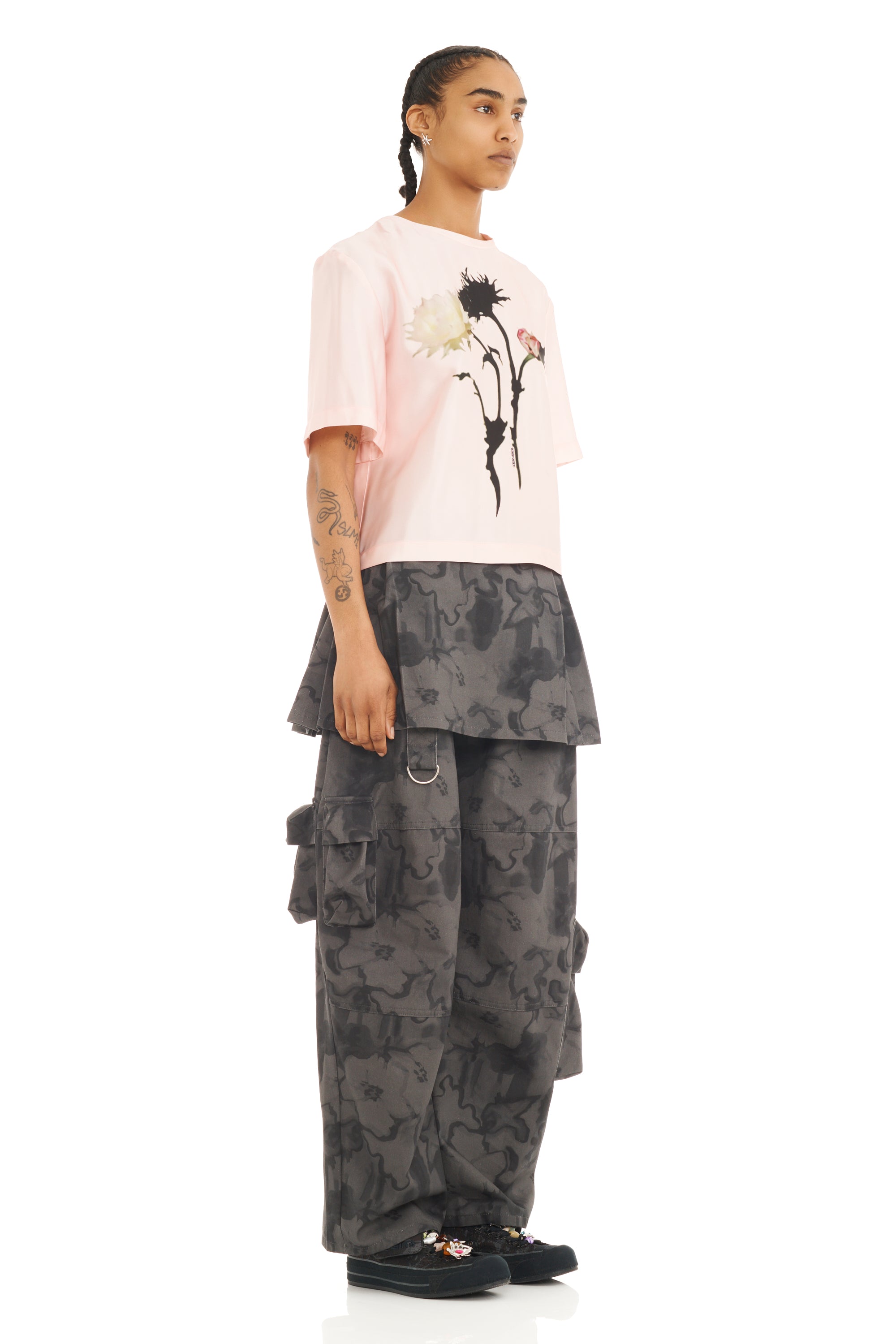 BLUSH FLOWER GOTH KRYSTLE TEE