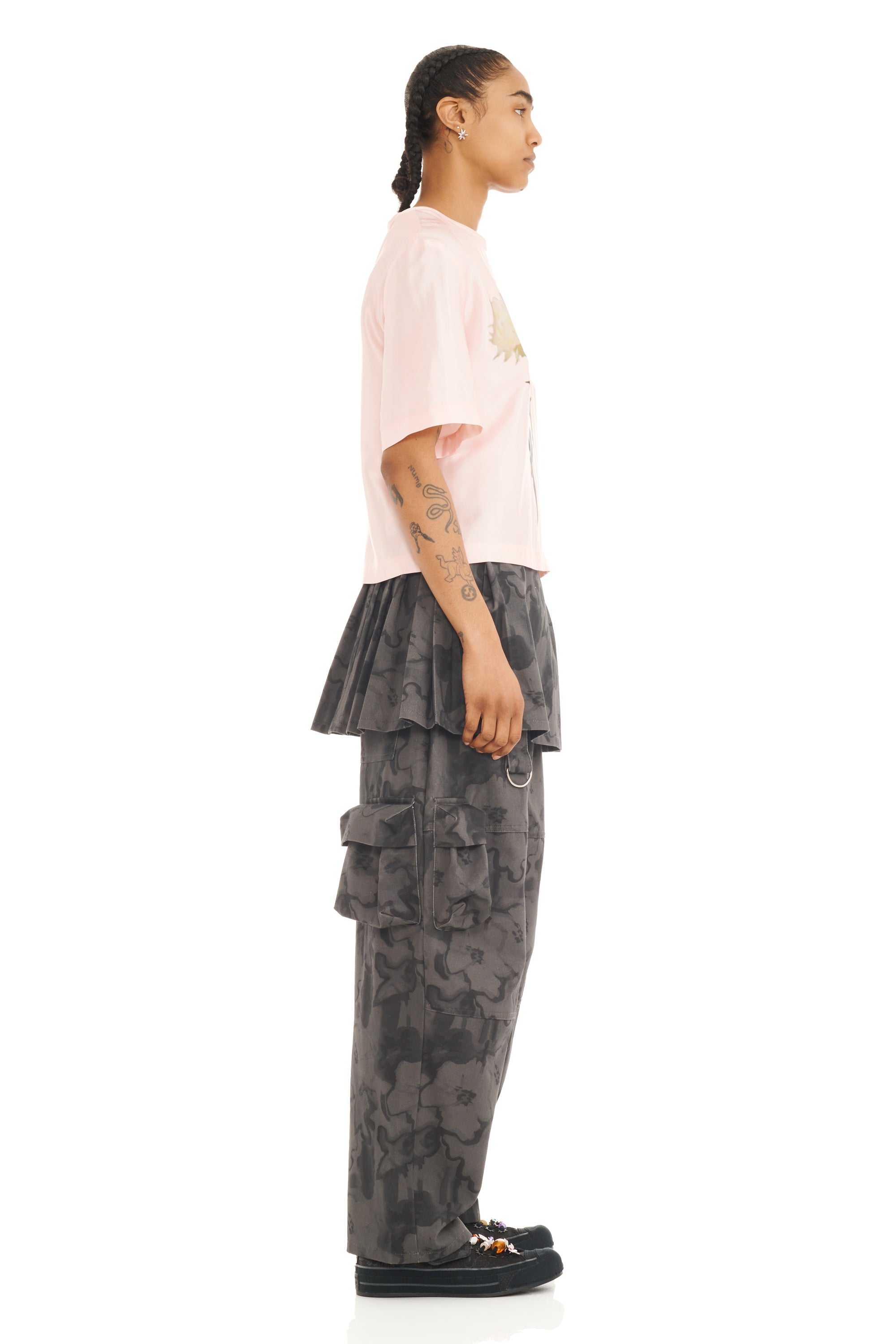 BLUSH FLOWER GOTH KRYSTLE TEE