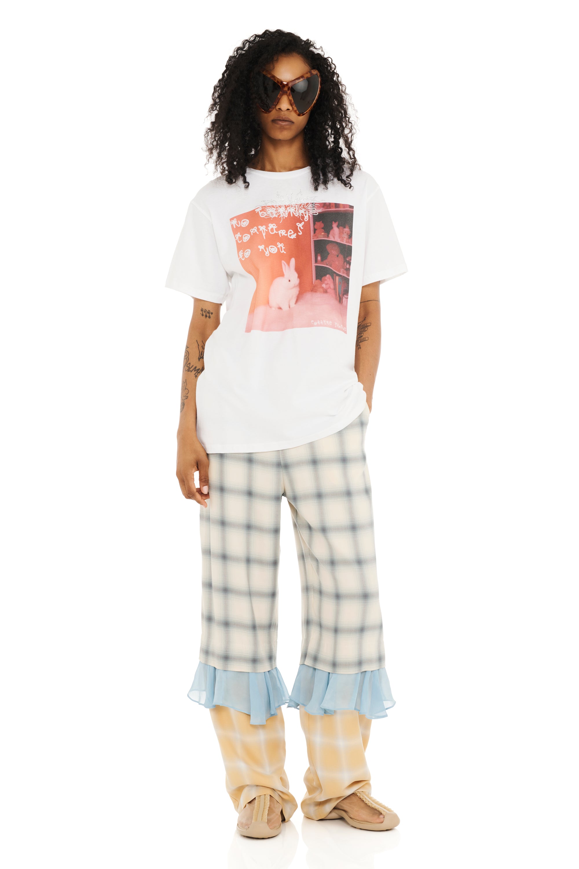 NO BUNNY COMPARES RHINESTONE GRAPHIC TEE