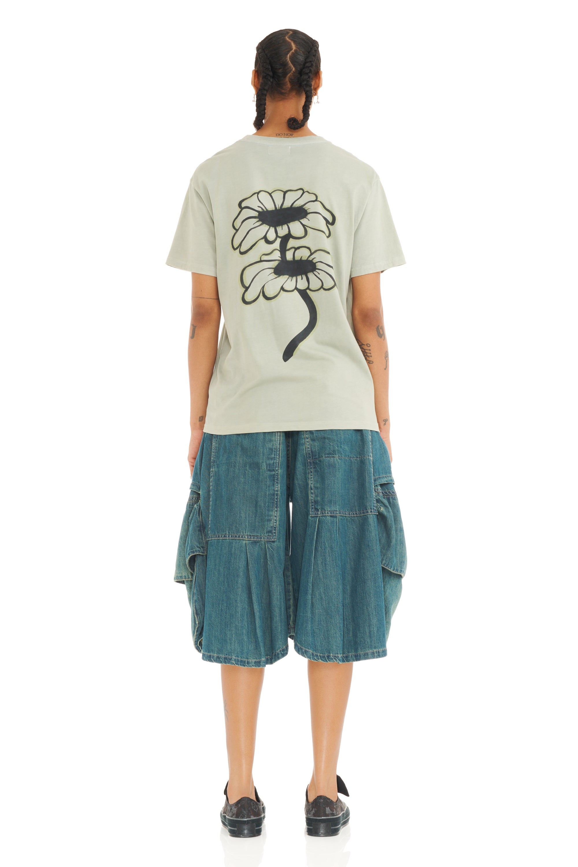 OLIVE TWIN FLOWERS PAINTED TEE