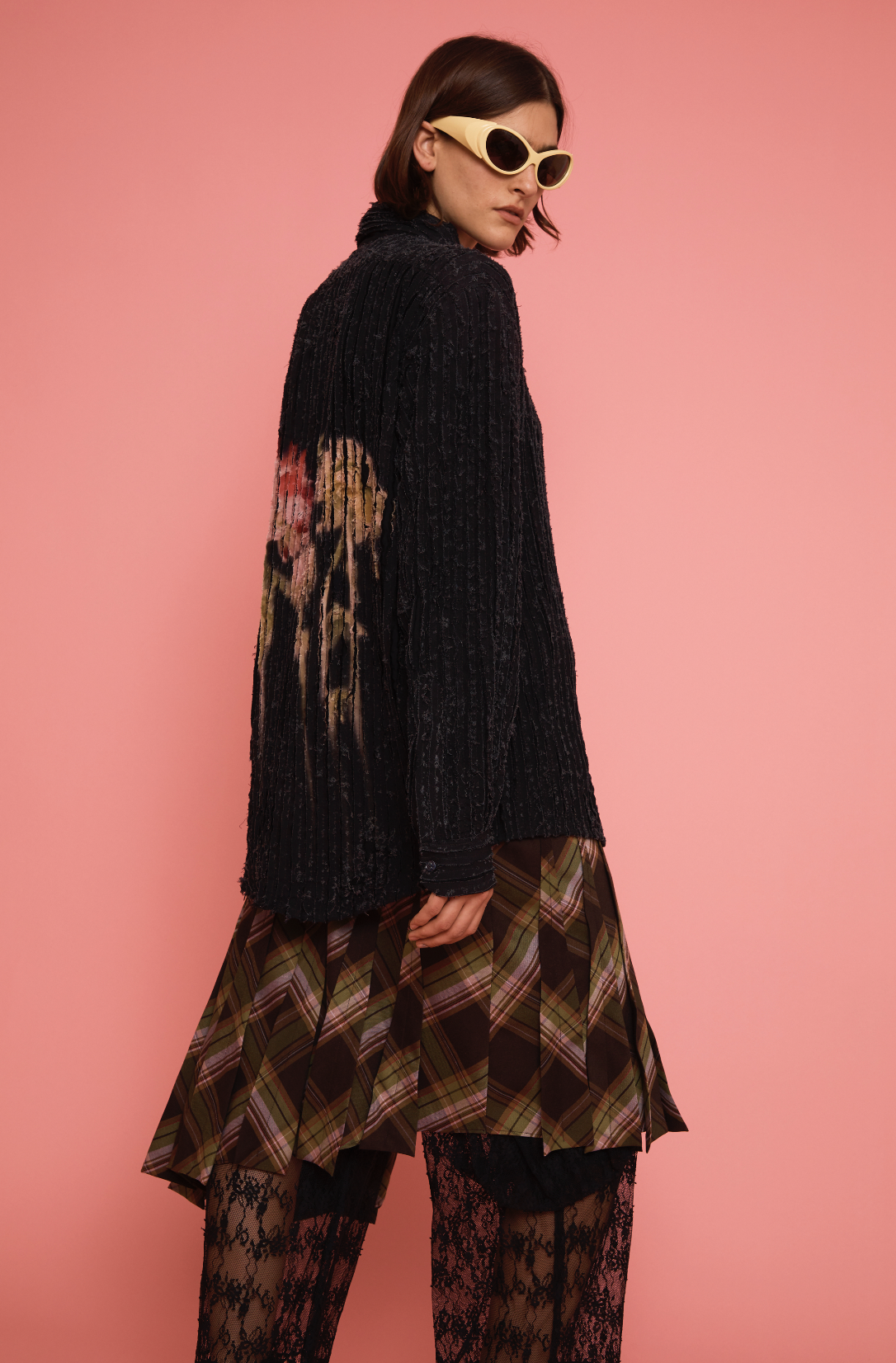 BLACK FLOWER DRIP CONVENTION BUTTON UP