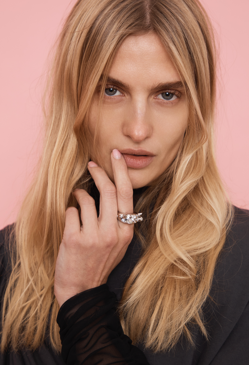 SILVER CLEAR DEMI ALIEN RING