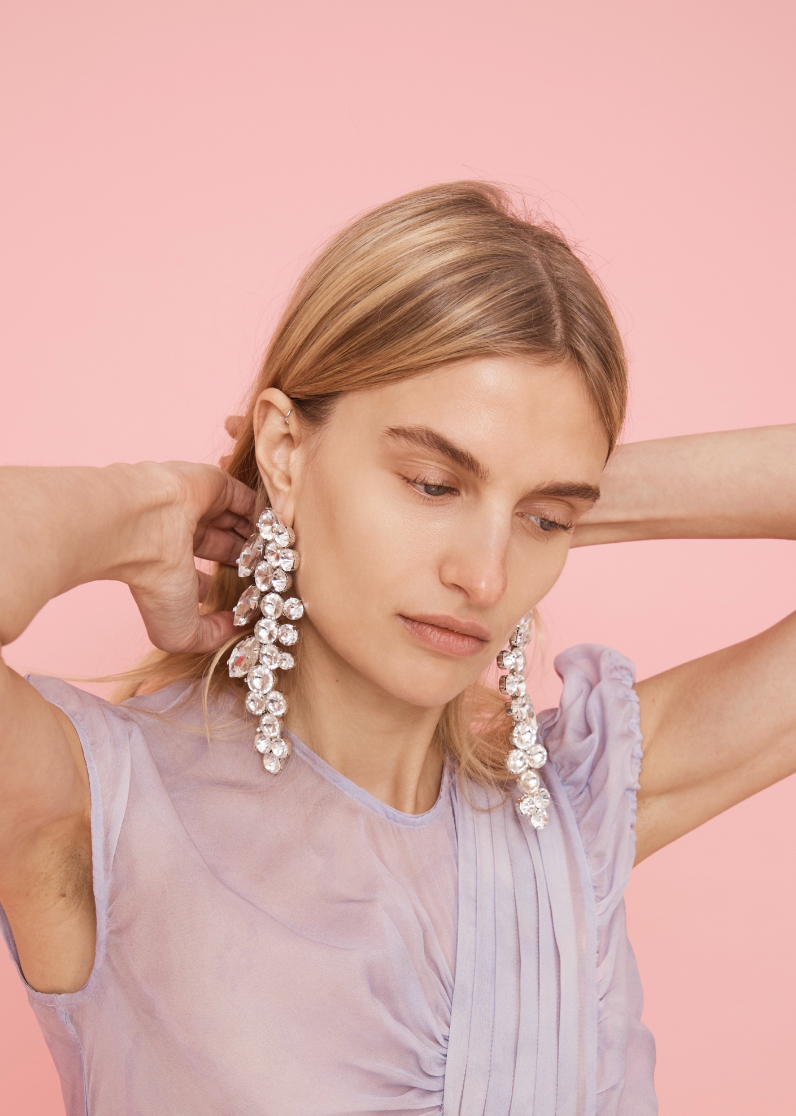 CRYSTAL CLEAR CHANDELIER EARRING