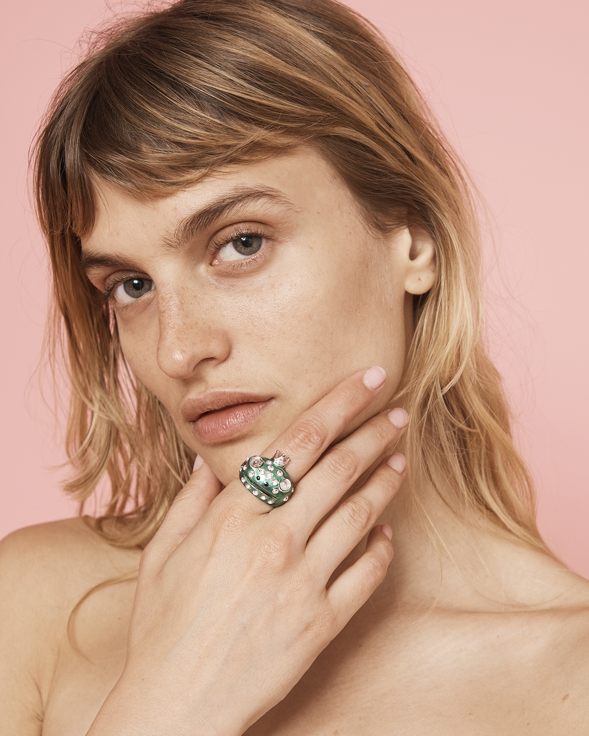 GREEN FRECKLES FROG PRINCE RING