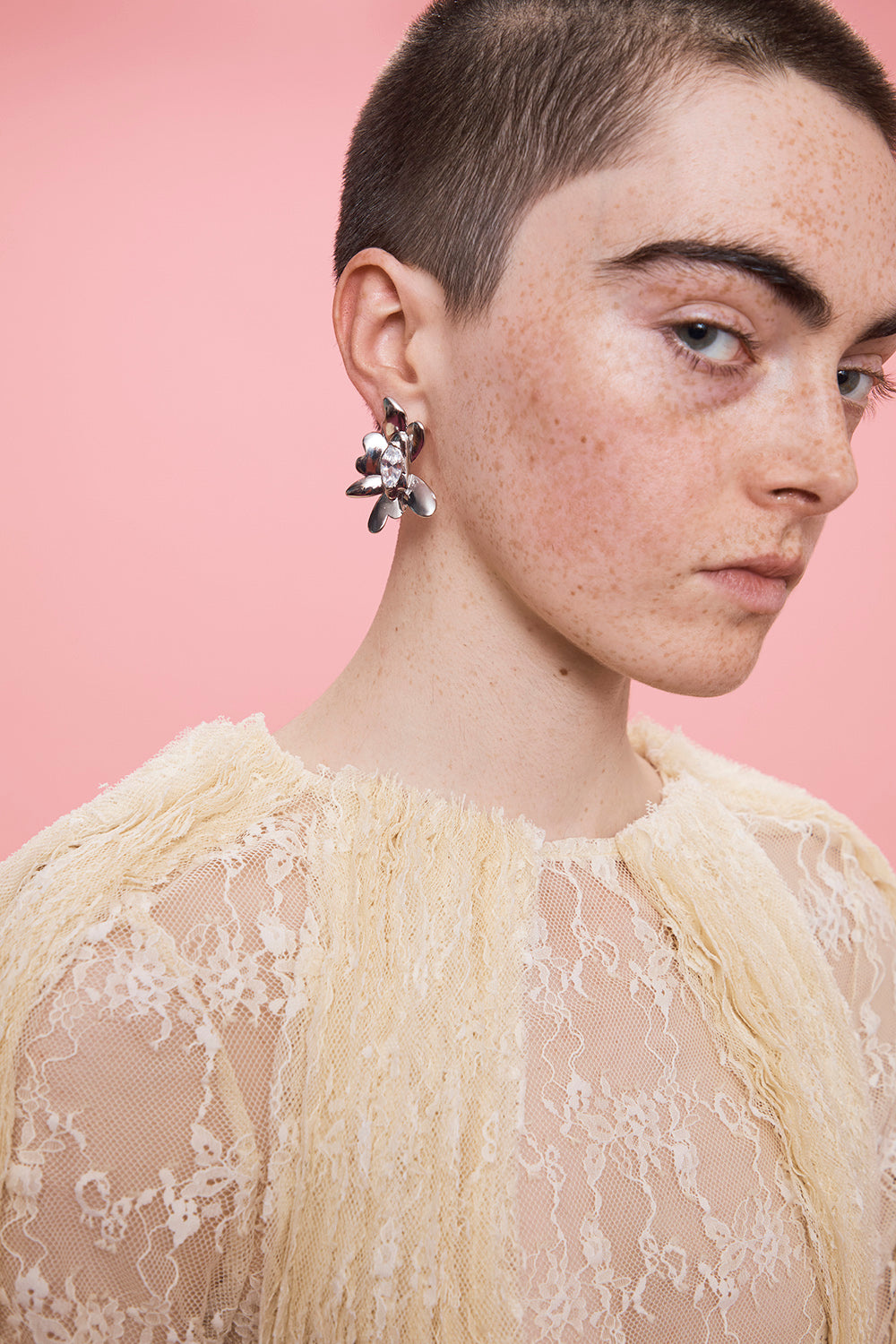 CRYSTAL CLEAR DAISY MAXI EARRING | COLLINA STRADA